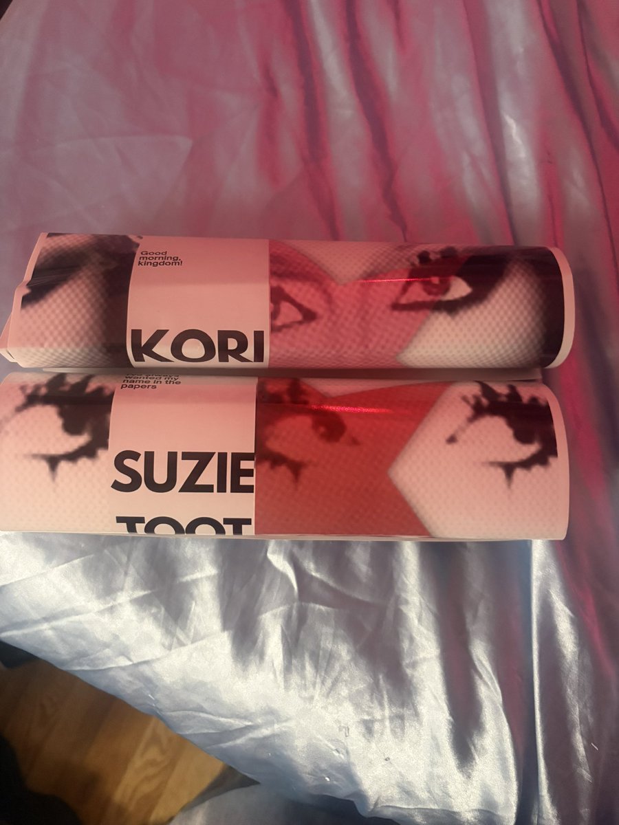 calliopeorwtvr's tweet photo. RUN DO NOT WALK TO SARAHS REDBUBBLE OH MY GOD EVERYONE LOOK AT MY NEW SUZIE PRINT everyone say thank you Sarah we love you Sarah!!!!! https://t.co/UpTlUTk85P https://t.co/zg5xzr3M6C
