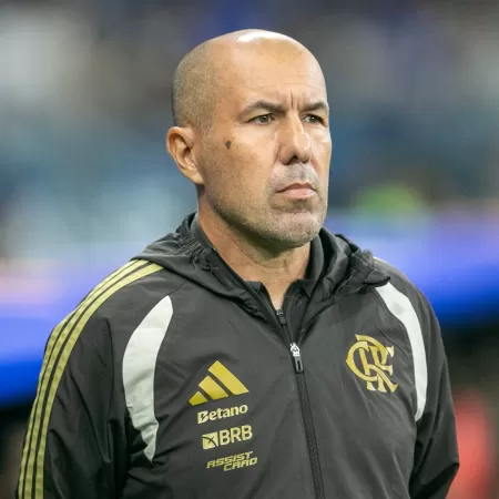 maurocezar's tweet photo. No blog:

Flamengo: nem título(s) corrige(m) erro de BAP e Boto ao contratarem Jardim

https://t.co/LNHLXnZvBA https://t.co/W569pMPE6t