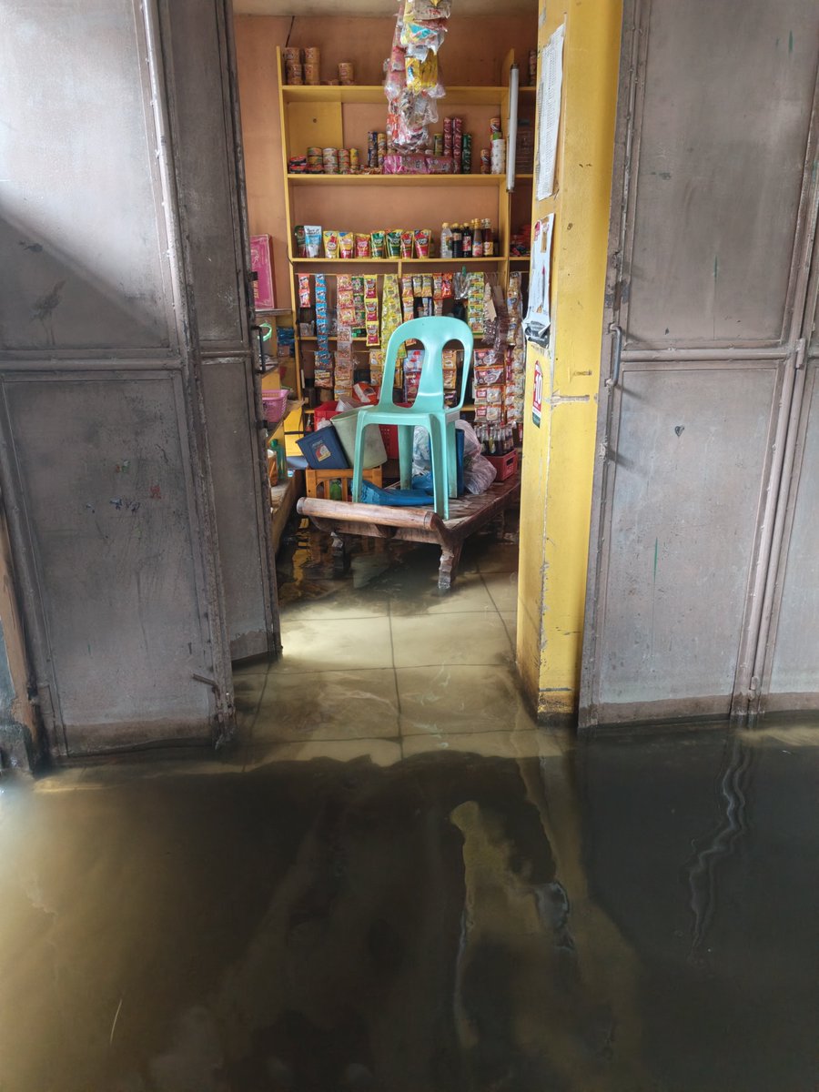 twnklblossomsss's tweet photo. @TheGambler1999 congrats!🥳

lately, my family has been struggling due to flooding from the southwest monsoon. our store and 75% of our property were affected, while sales have dropped. $1,000 would be a huge help with our household expenses and losses caused by the flood🥹

stake: nvrrcllsdyyy https://t.co/2nt2w4FMx4