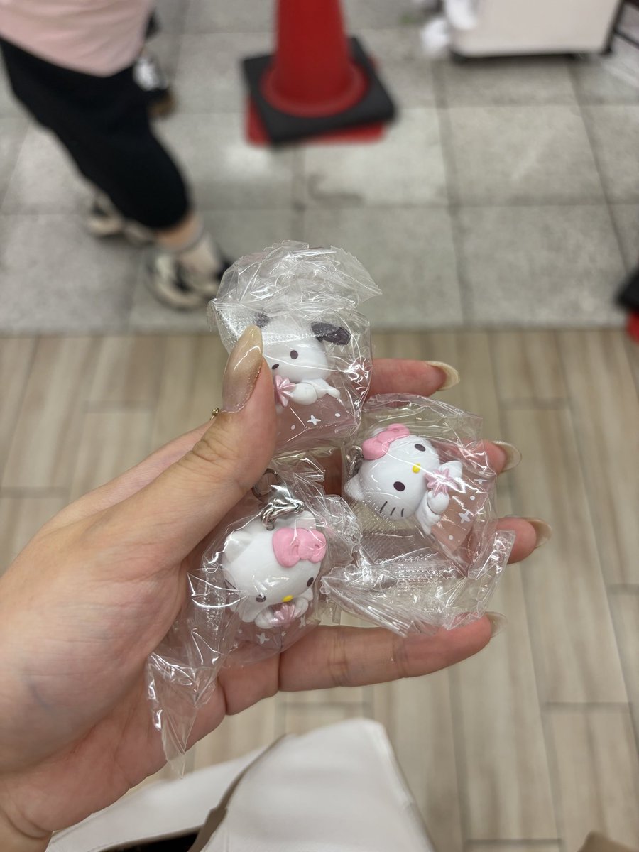 nabegicha's tweet photo. サンリオ 星色天使チャーム

譲）キティ、ポチャッコ

求)同種シナモン>>異種シナモン もしくは定価

本日14時まで池袋手渡し可能、買取の場合は抱き合わせお願いする場合があります。検索より気軽にお声掛けください。 https://t.co/a7S2Jg1c9F