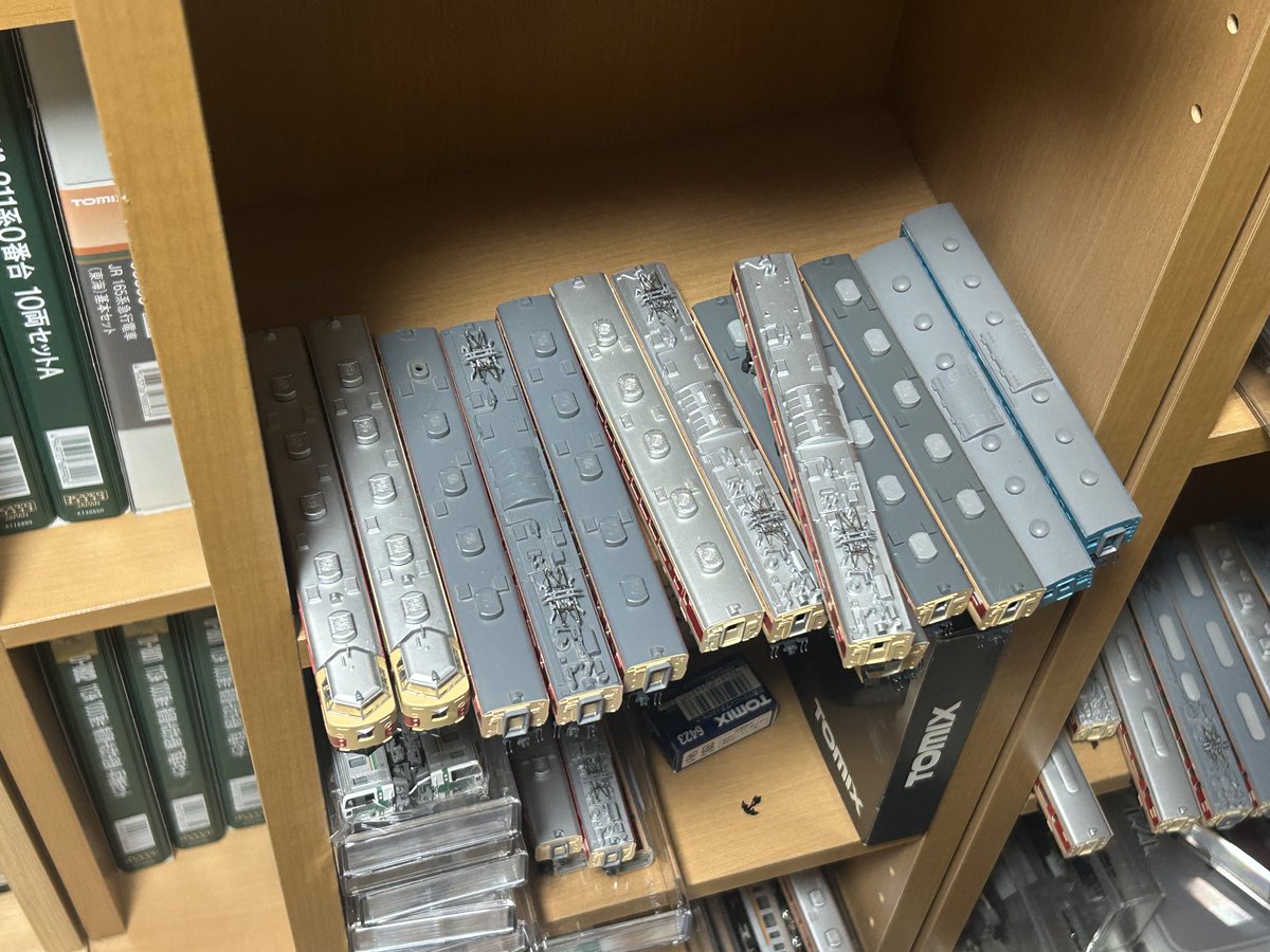 Sanuki_Sta's tweet photo. 地震後点検、みんなギリギリで耐えてました https://t.co/Wd1YkkSLzE