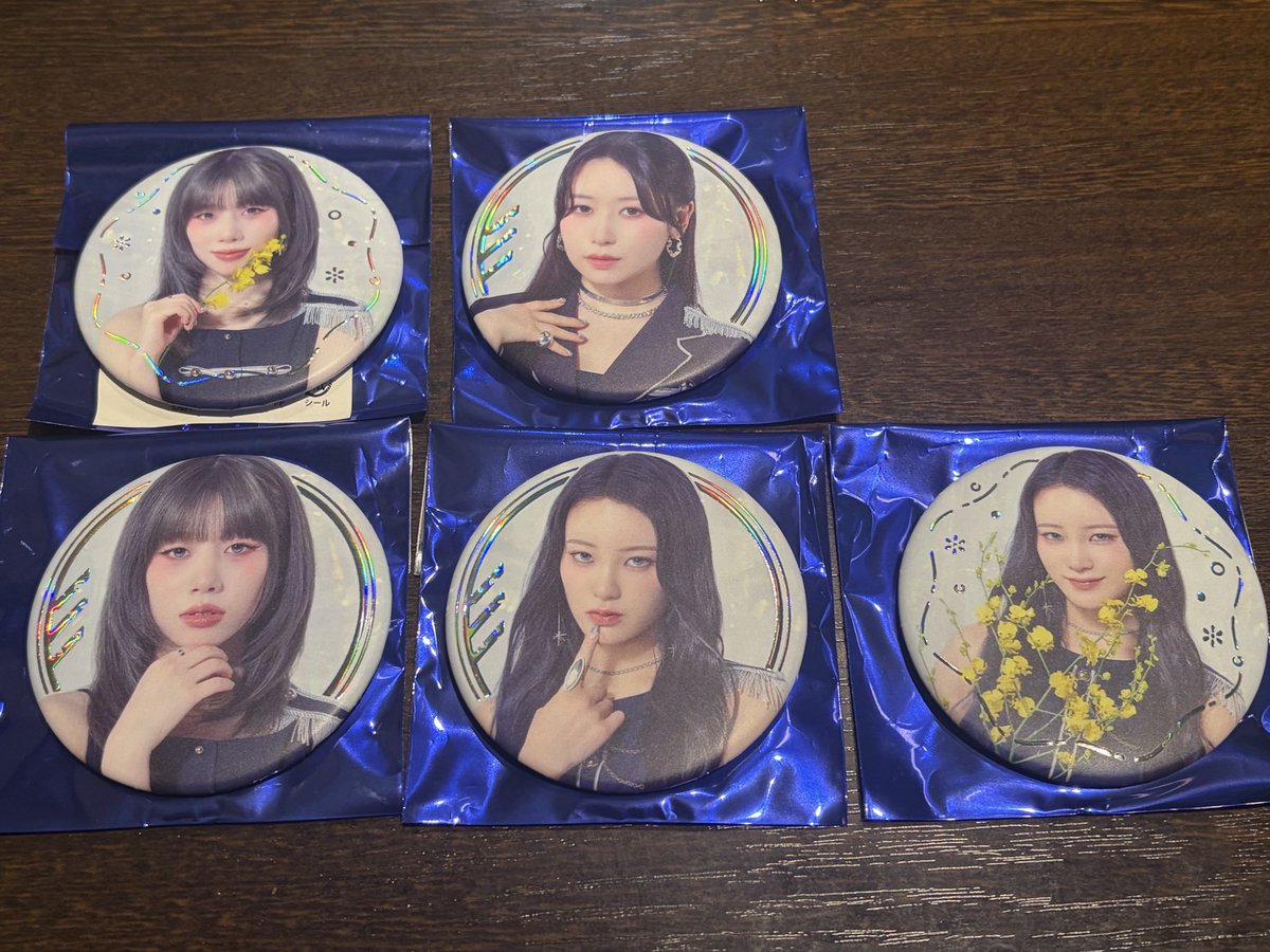 ree__h5's tweet photo. ME:I WAY 2nd ARENA LIVE TOUR 交換

求 同種海老原鼓　清水恵子

譲  ・カメラ風アクリルキーホルダー
　　　#笠原桃奈　#高見文寧
  　・缶バッチ
　　　#笠原桃奈　#櫻井美羽　#高見文寧
仙台2日目手渡し交換

お気軽にお声がけください！！

#ME_I交換  
#ME_I_交換 https://t.co/3n0lB8JCiI