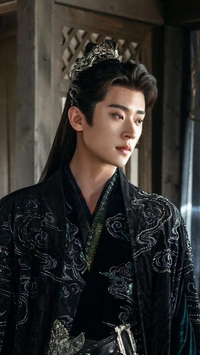 untamedyouths's tweet photo. thank god directors are obsessed with locking him up in hengdian https://t.co/lVD2MoHCTO