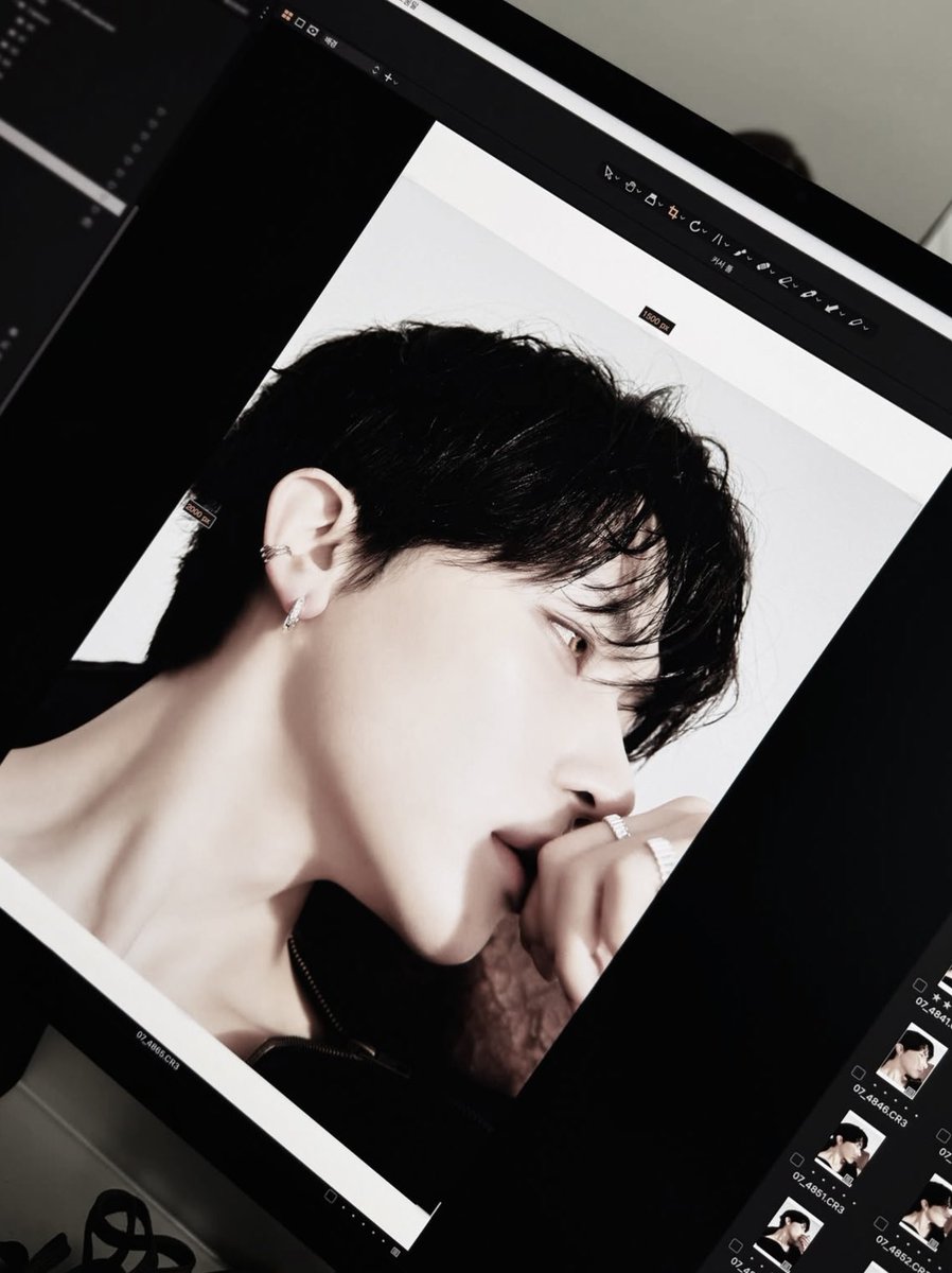 F10W3ERRR's tweet photo. ­­

      — @F10W3ERRR is typing… *ੈ✩‧₊˚  

­­✧˖°.  you’re so lucky that you’re pretty. why are u obssesed with appearance? https://t.co/kQPzBuSH6J  ⋆˙⟡

­ https://t.co/Pa3gGFD9tL