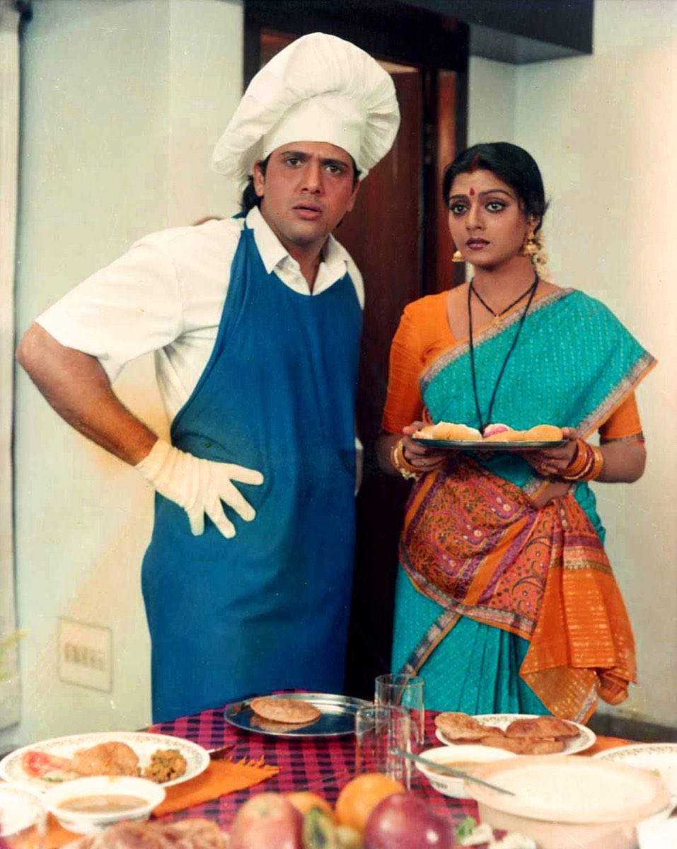 BollyMemories's tweet photo. #35YearsOfBhabhi 23Aug1991
Chandi Ki Cycle Sone Ki Seat
#Bhanupriya #Govinda #JuhiChawla #GulshanGrover
#HasratJaipuri #DevKohli #NawabArzoo
#AnuMalik
#KishoreVyas https://t.co/ObR7ZGzwAd