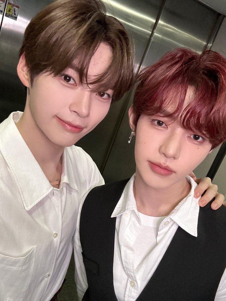 beonijeu1014075's tweet photo. #제로즈트친소 #앤클로트친소

학생 제로즈랑 젭얘 하실 분🫶🏻🫶🏻 트찐이라서 진입장벽 같은 거 없어요! 덕계도 맞팔하고 친해져용💗 알페스 불편하지 않으신 분만 와주세여

rt - f+dm
♡ - f https://t.co/1wddwSXZdN