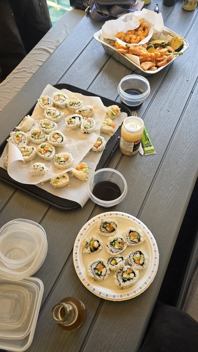 DJcraw4d's tweet photo. @traderjoeslut Mother in law homemade this sushi for us last night with prawns crab cod salmon we caught earlier in the day🤤 https://t.co/s8QjFGWkLd
