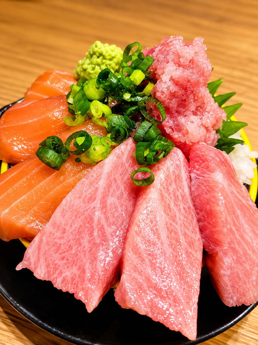 tomorioomiya's tweet photo. 大宮駅近♪2名様～大人数、貸切予約でも大人向け個室を利用でき、デート・接待・会社宴会にも対応。
3時間飲み放題コースがあり毎日12時からオープンしておりますの昼飲み・ランチも利用できます。

#大宮居酒屋
#大宮完全個室
#大宮海鮮
#大宮ランチ
#大宮昼飲み
#大宮デート
#大宮しゃぶしゃぶ https://t.co/o8jGaBsrTX