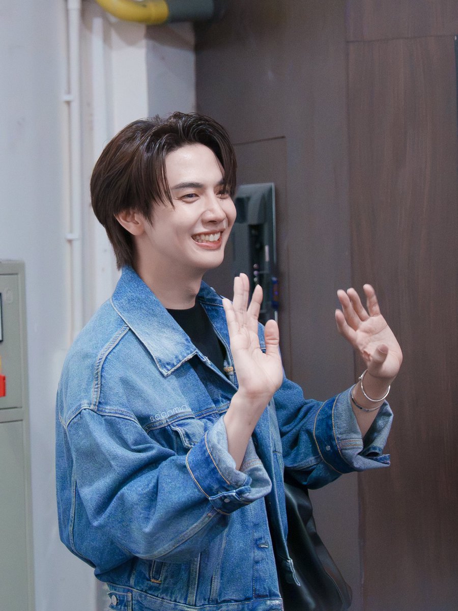 shimsoonmin's tweet photo. พ่อพ่อบั๊ยบาย 💖

MXBS X KATANYU
#KatanyutonightxMaxkyBas https://t.co/0Djmyar0Ls