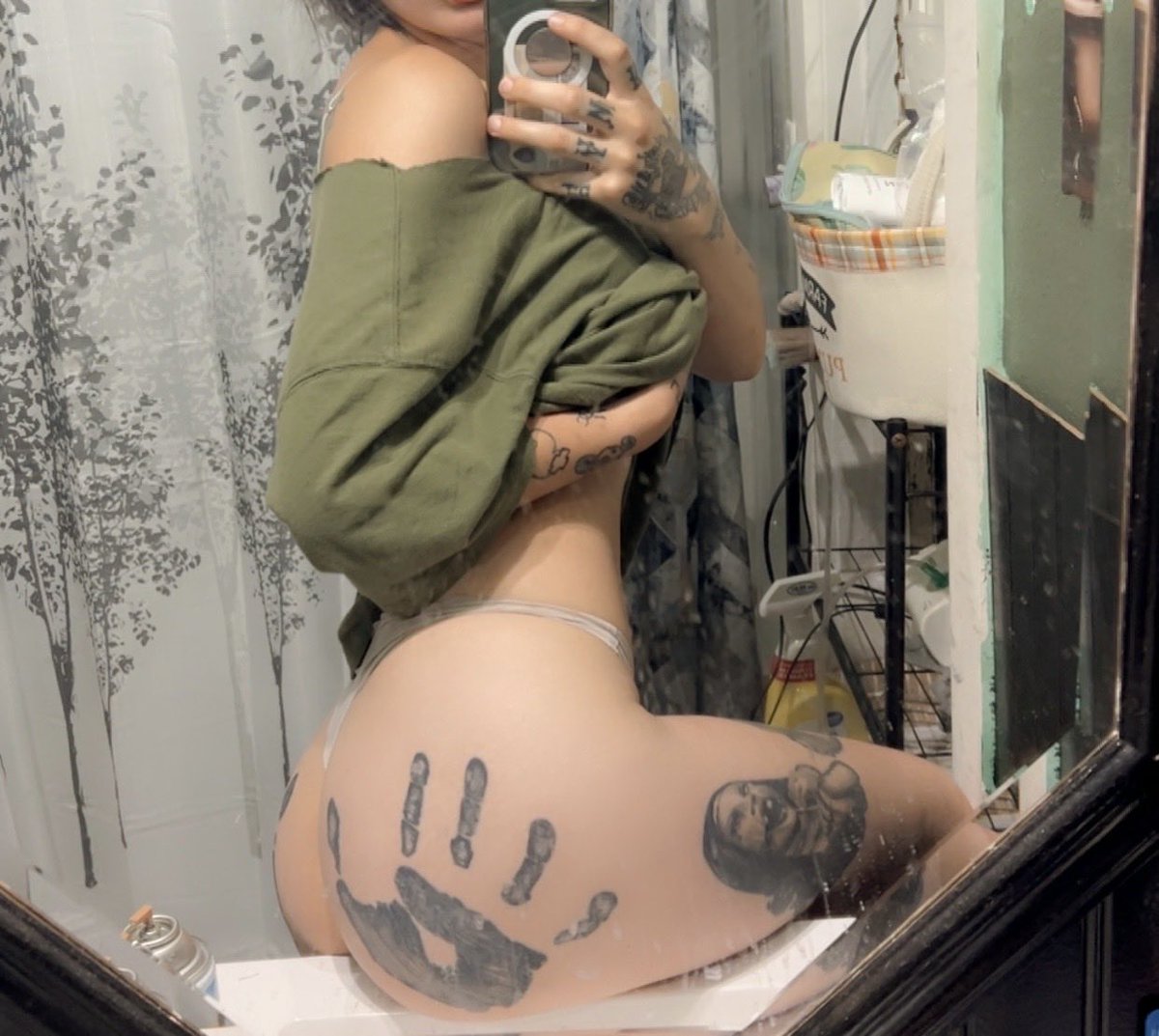HolyMooXO's tweet photo. Make sure your sub to my only fans I also do custom content out side of only fans! @holymooxo is the name for all my accounts https://t.co/5vfGMePZYP