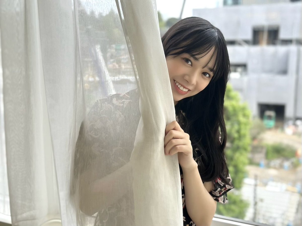 hinatazaka46's tweet photo. /／
#日向坂46_三期生LIVE
\＼

はるよの笑顔がだいすき！！

#日向坂46
#山口陽世卒業セレモニー https://t.co/aj99xaiE1e