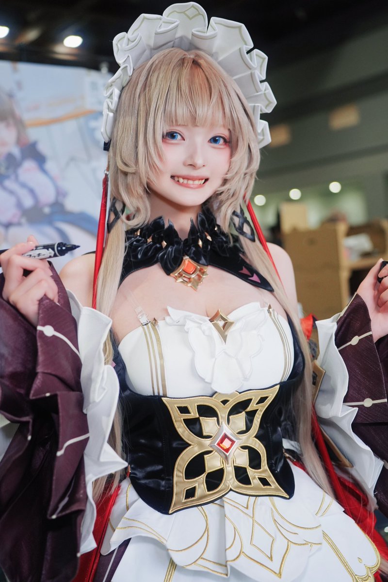 niccori_camera's tweet photo. サイン会オフショット📄५✍

すずらさん @suzuran_ro https://t.co/1vs9xPRdhs
