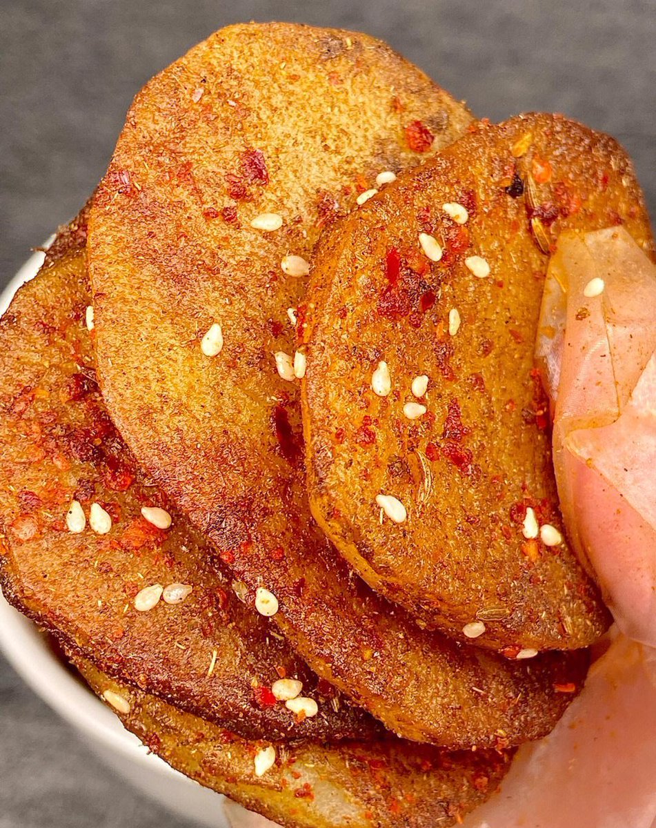 KhouloudMario's tweet photo. [Warm evening, crispy fried potato skewers with spicy cumin sauce hit different! Perfect street food vibe ] https://t.co/VBMayWhj2O