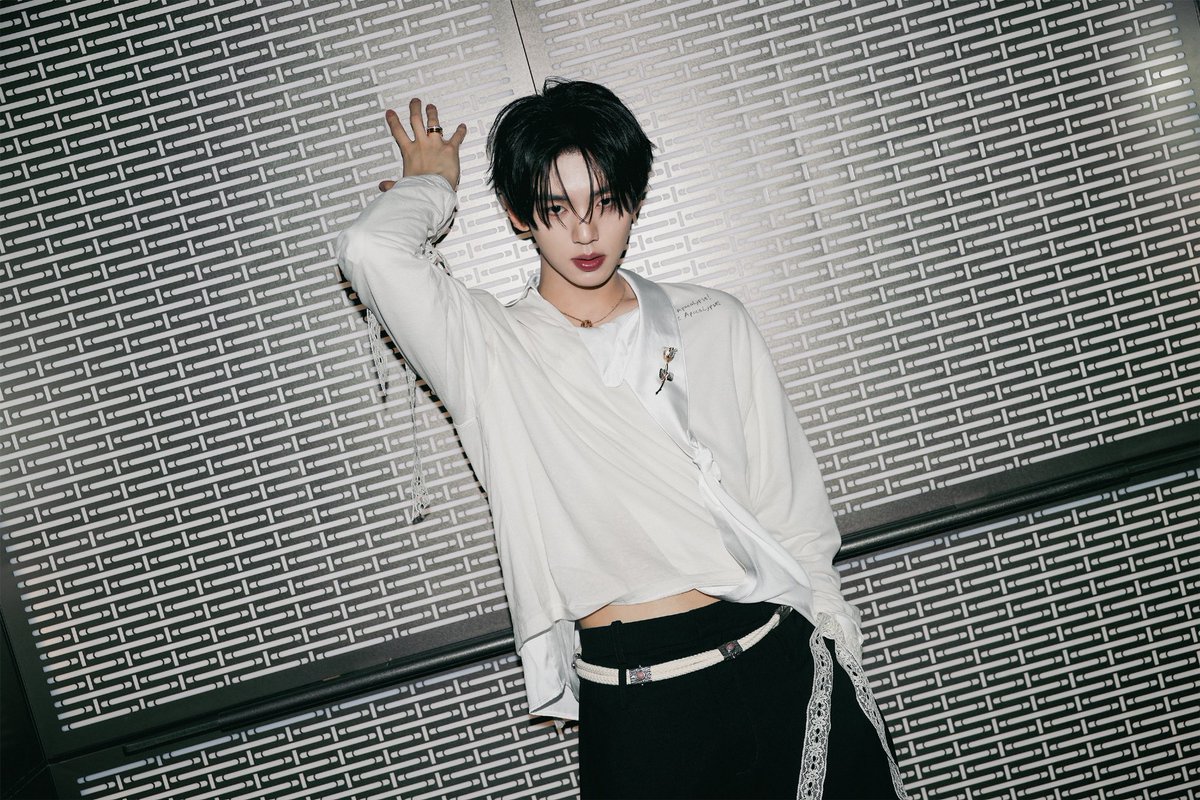 and2blegallery's tweet photo. #AND2BLE weibo post with #HANYUJIN for TIMA https://t.co/1uAPYOnpJS