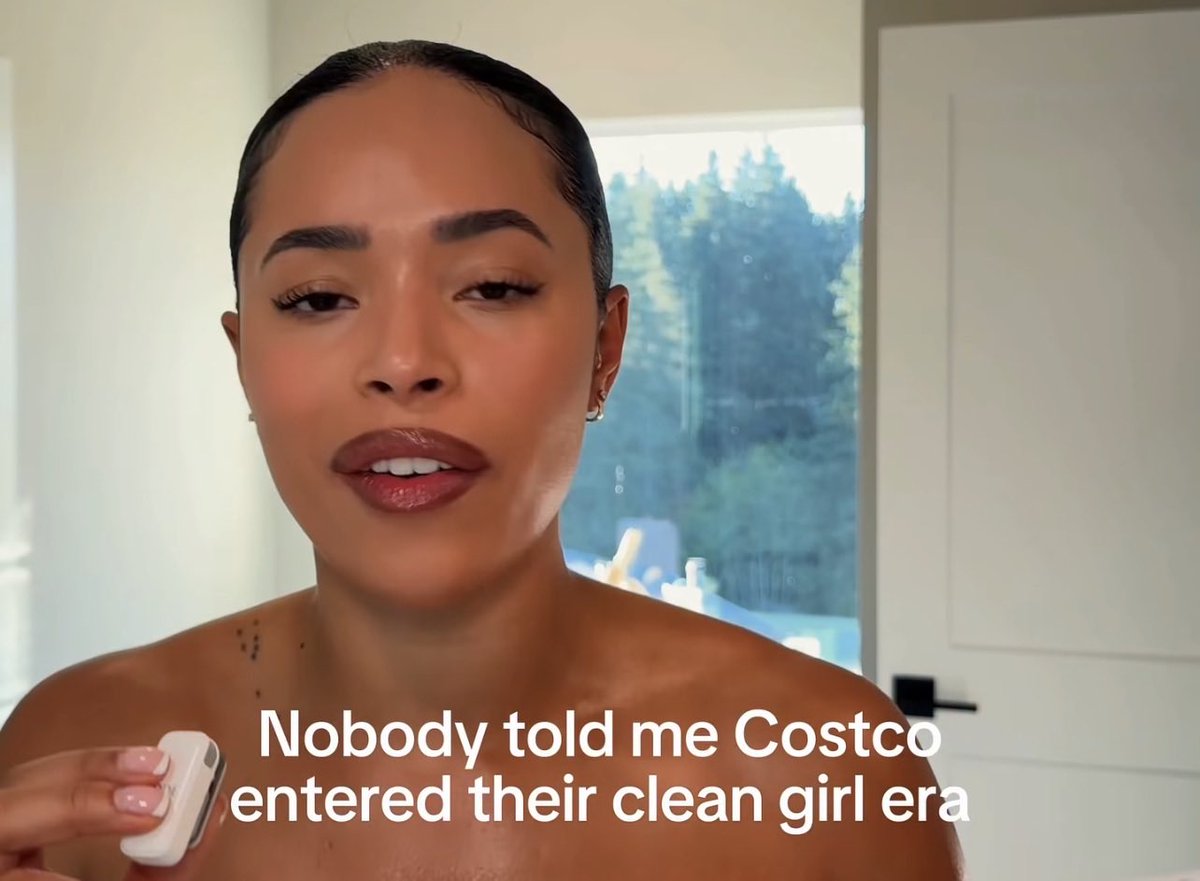 lfitzmaurice's tweet photo. Nobody told me Costco entered their clean girl era https://t.co/hgwyErFkl1