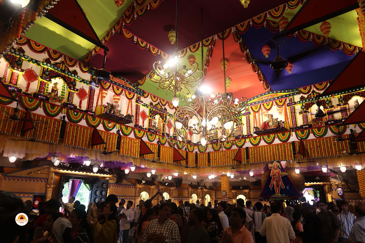 kashtbhanjandev's tweet photo. Darshan :23-08-2026
Pavitra no Shangar
શ્રાવણ માસ મહોત્સવ અંતર્ગત પવિત્રા એકાદશી નિમિત્તે શ્રી કષ્ટભંનજન દેવને પવિત્રાના હારના વાઘા અને પવિત્રાના શણગાર
Hello Devotees
Jai Shri swaminarayan
Shri kashtbhanjandev hanumanji Maharaj Salangpur dham.
https://t.co/tteV5KhUvC https://t.co/7chhhxYEeF