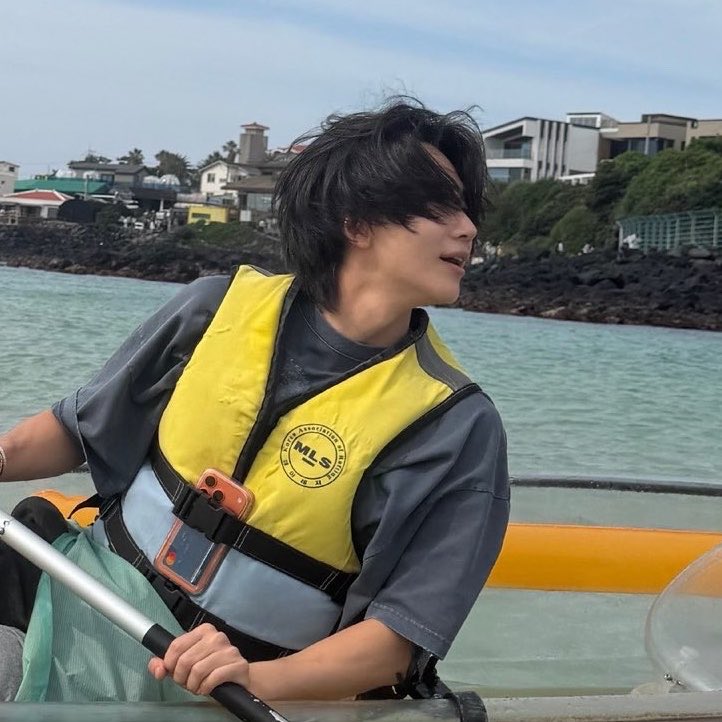 jihanlantic's tweet photo. sobrang amats na amats ko talaga side profile ni jeonghan, gets ba? https://t.co/NsoMqOeFYW