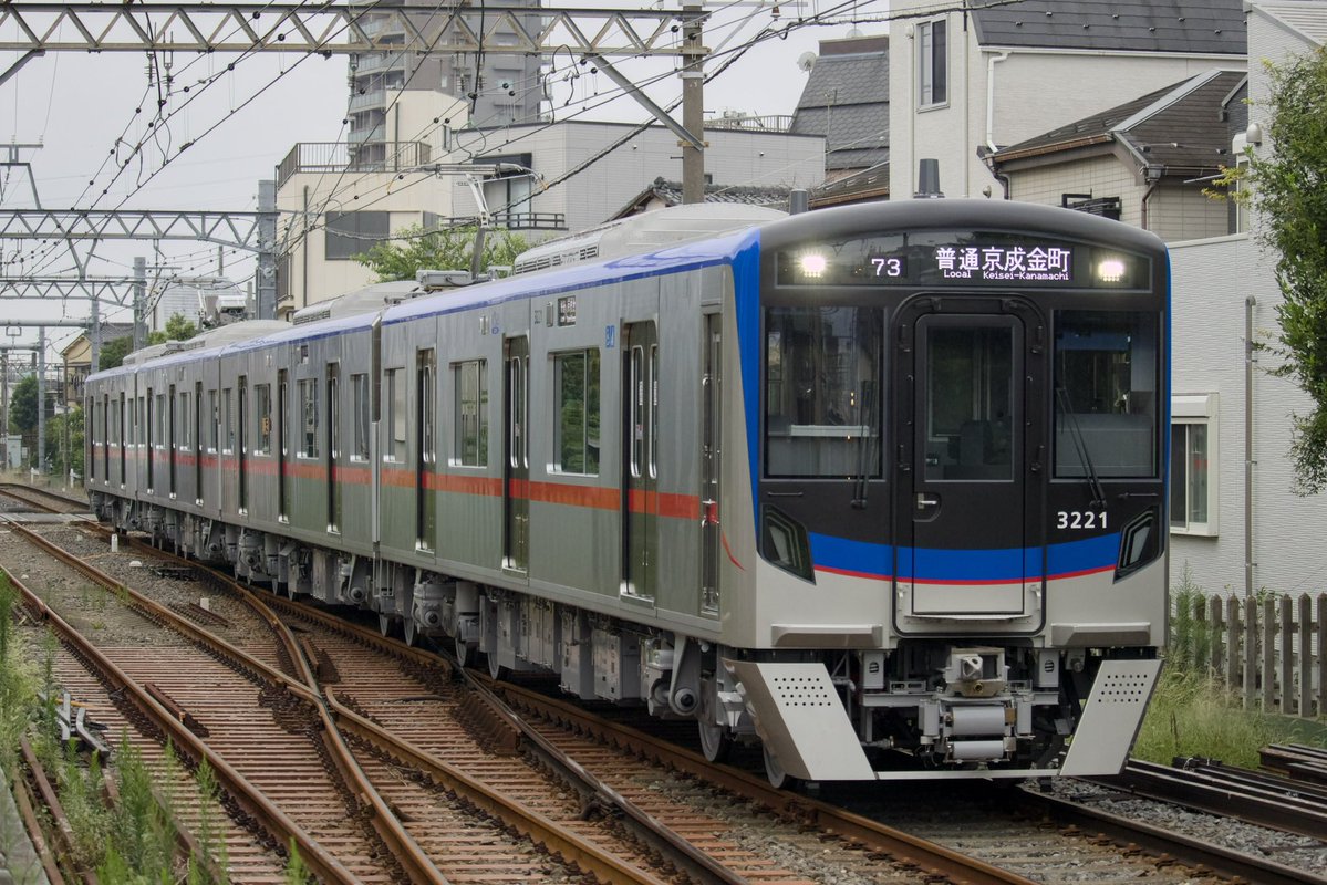 toki_Express's tweet photo. 2026/08/23
673a,672a,673b：3224F
本当に久々に線路際に立ったし何年かぶりのFFにも会え��大満足
しかし金町線に新車はやっぱ新鮮
※再投稿 https://t.co/octvPytG8T