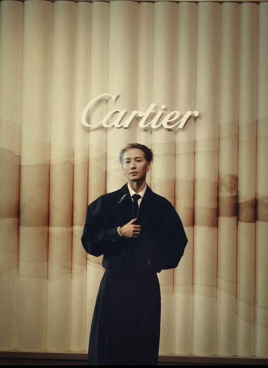 gunggginggg's tweet photo. Jackson Wang x Cartier✨
#JacksonWang https://t.co/j4xsufbJk5