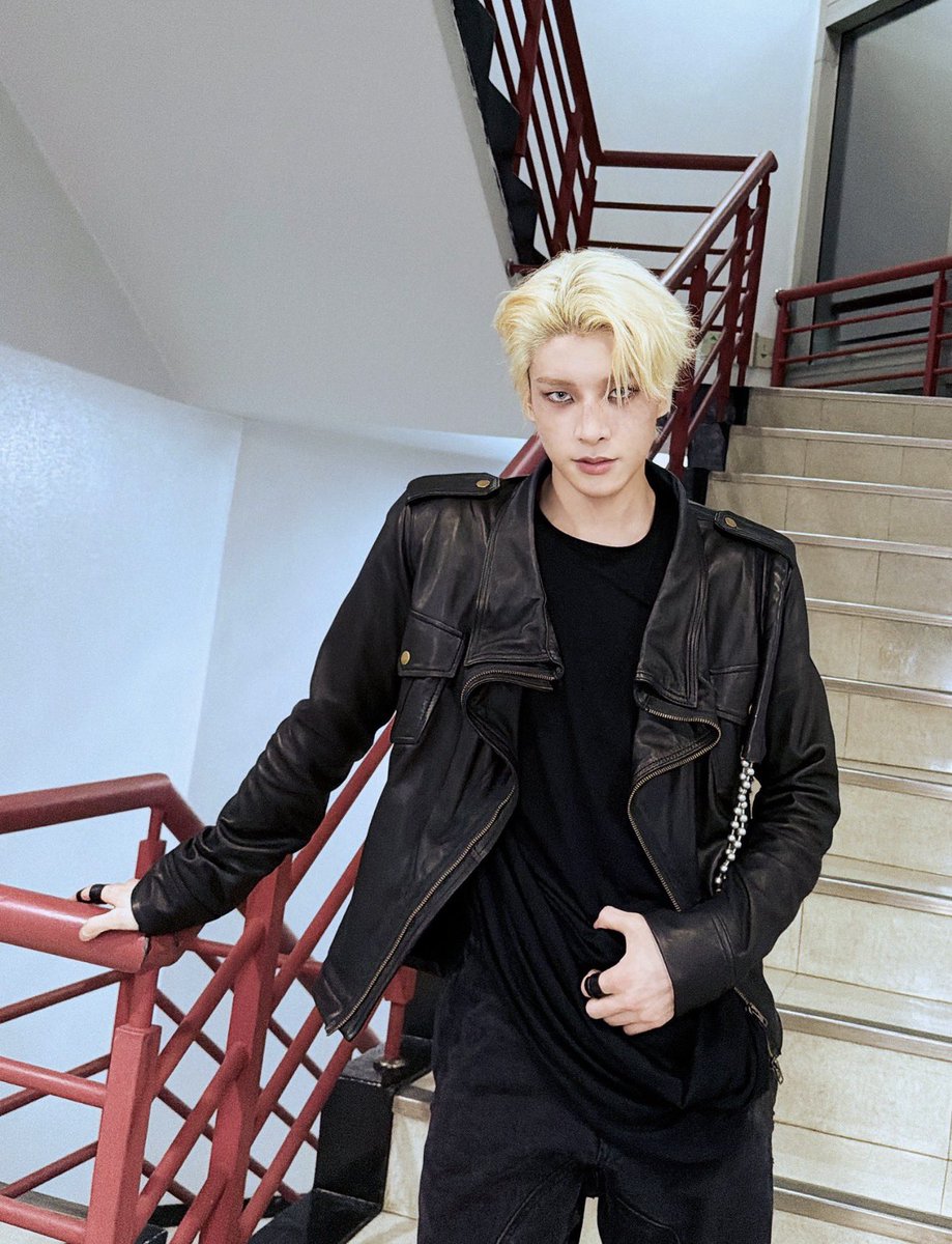 sjydaiIy's tweet photo. ★ #JAKE #제이크 https://t.co/muWq88er6g