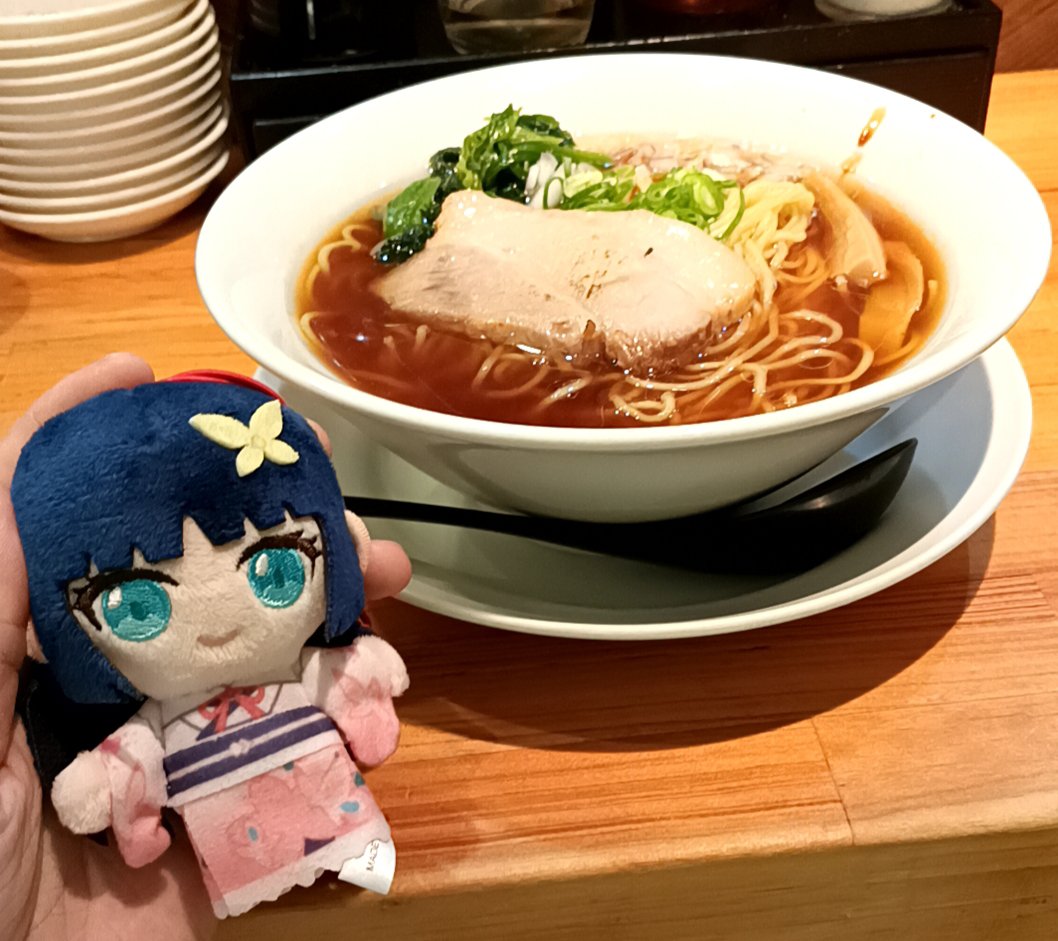gzdqjd's tweet photo. こころん、花火ちゃん、特製岐阜醤油ラーメンだよ… https://t.co/GHBxDqJyth