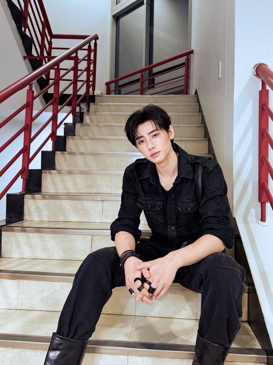 byeol_ice's tweet photo. 260823 🖤 #성훈 #SUNGHOON https://t.co/ok8BrrRWhl