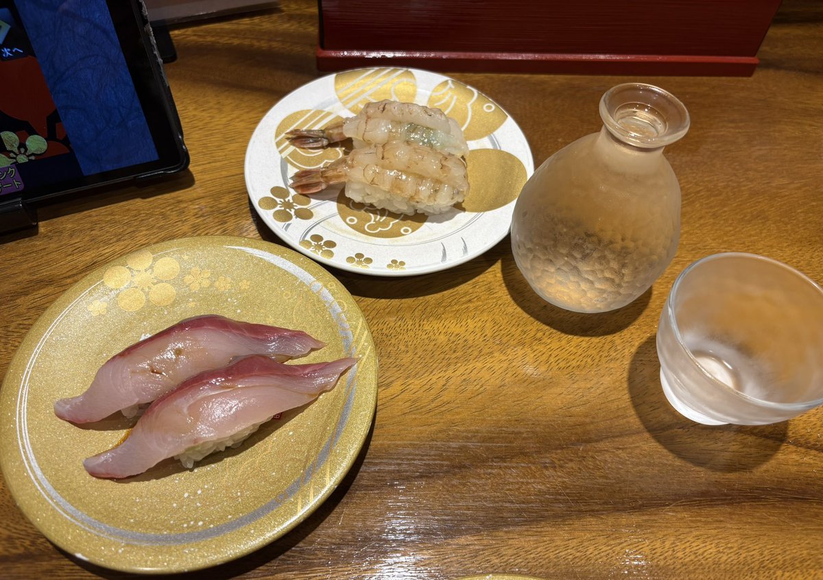 mika_manatee's tweet photo. お待ちしてます🌟

夏にぴったりの限定メニュー延長戦‼️

そして福井、金沢で食べた美味しいもの♩
お寿司と蕎麦がありえないくらい美味しかった❕
食べ損ねたものもあるのでまた遊びに行きたいです(ᐢᴖ ·̫ ᴖᐢ)🍣🍣🍣

#アニソンバー #アニカラマナティ https://t.co/yJn3Oivu5l