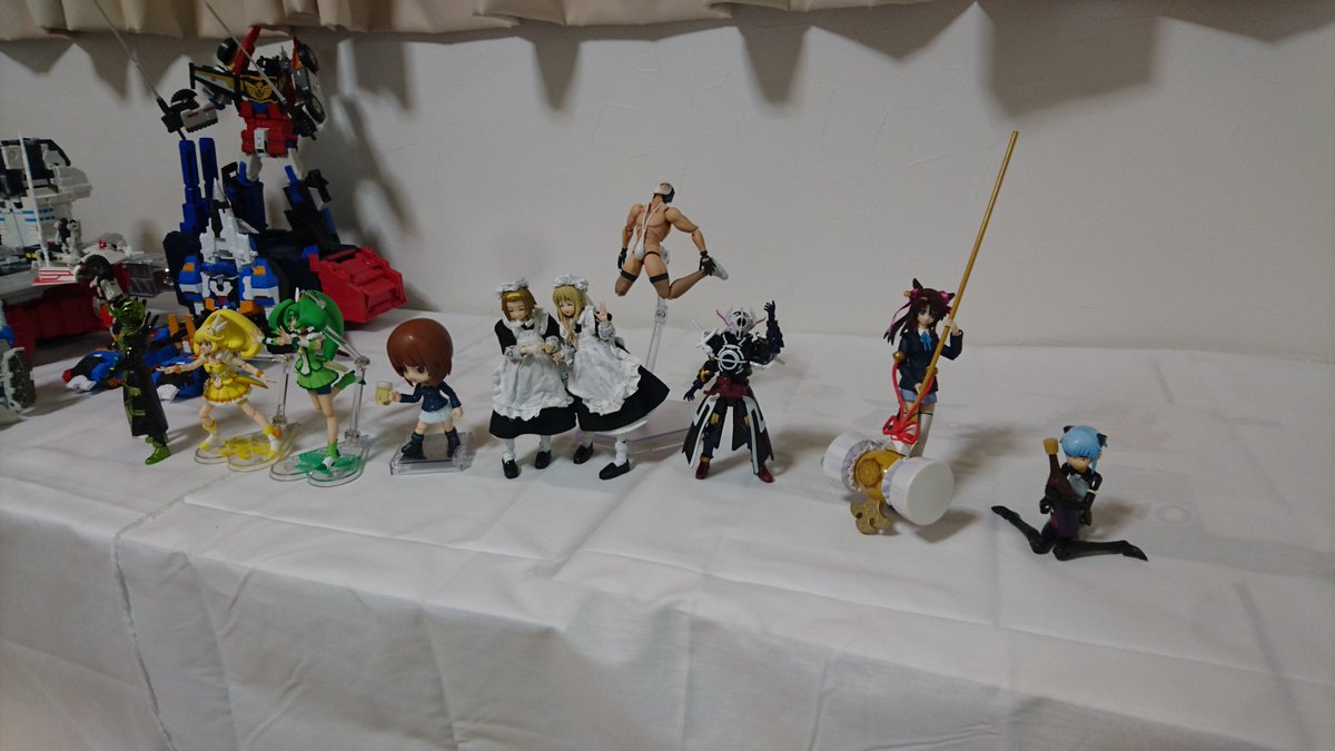 carnlvac's tweet photo. オフ会告知
名古屋で何年前にしていた、泊まり込み人形やフィギュア、玩具などの
オフ会
#寝はんまー
を今年することになりました。
日時は、
11月21・22・23の2泊3日です。
場所はまだ予約時期ではないので
後日発表します。
参加希望者は、
DMで連絡お願いします。 https://t.co/9CXhmvYmi5