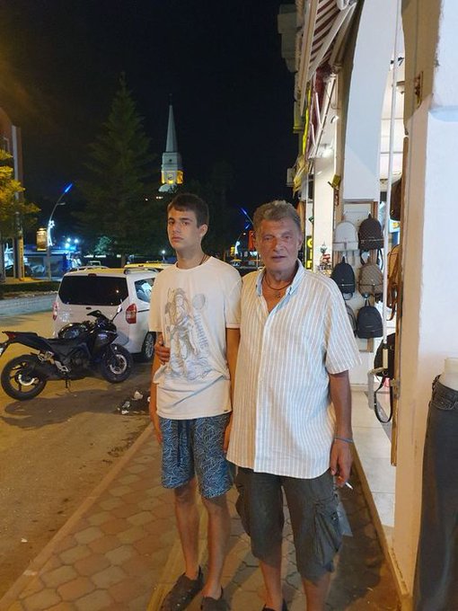 ZSerija's tweet photo. Zamolio bih vas kao otac,ako možete da podelite objavu za lečenje mog sina Nikole.                                              
168 na 3030 za Nikolu https://t.co/T4NsvrWcmC