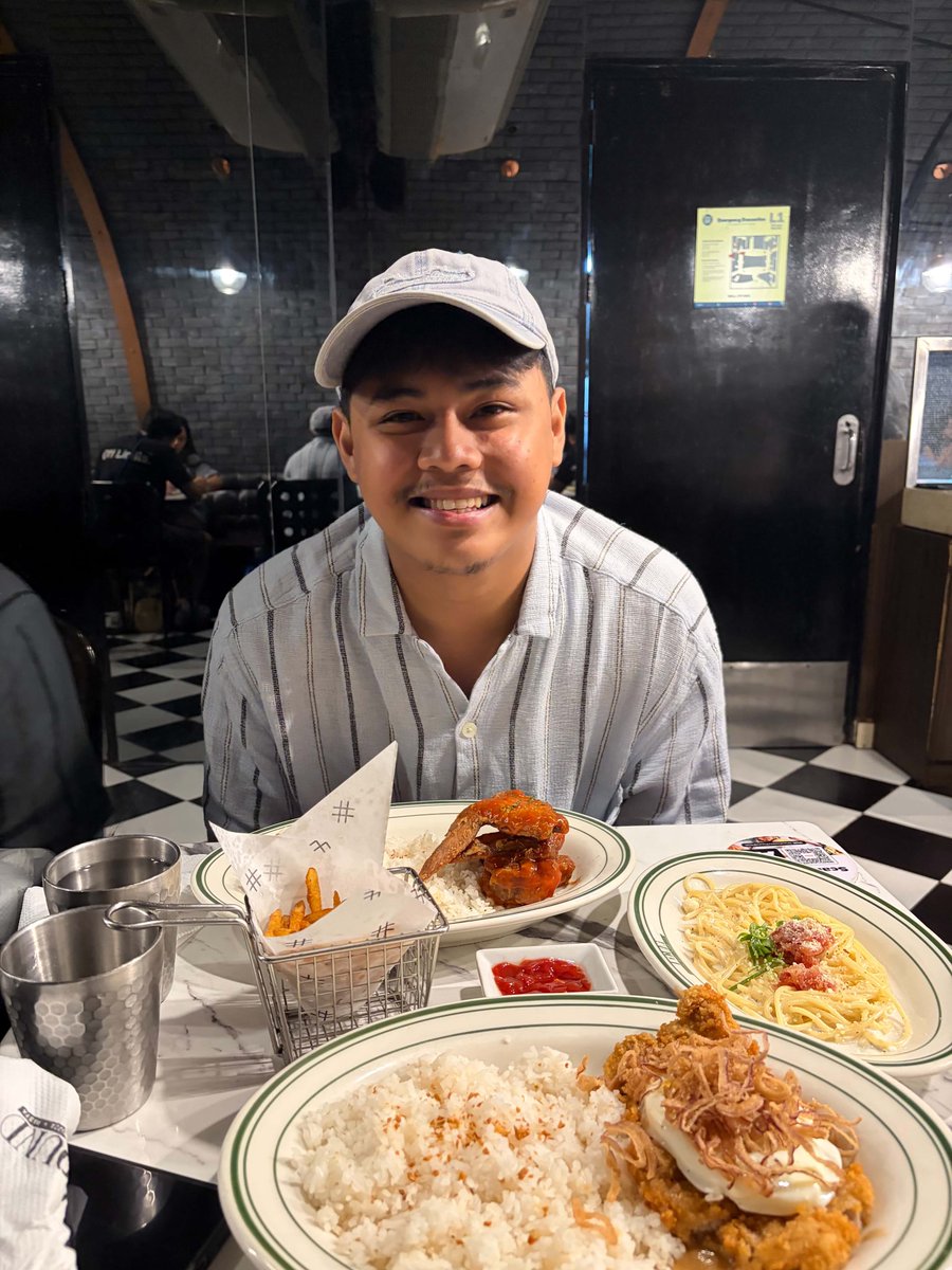 chardzilla_'s tweet photo. Thank you, my labidabs! https://t.co/nyKJZJfsIx