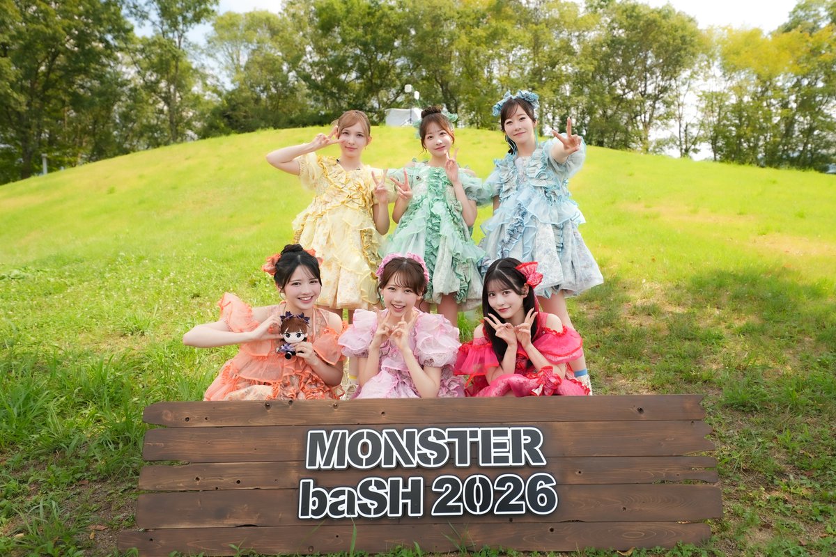 FRUITS_ZIPPER's tweet photo. 🔥🎤 ＼ 『MONSTER baSH 2026』  ありがとうございました ／🎤🔥

今年もたくさんの声援とコールで、
熱い素敵なステージをみなさんと作れました🌞❤️‍🔥.⋆𝜗𝜚.*
＼ 『 #モンバス 』  最高𓂃 𓈒𓏸🍀！／

引き続き、水分補給しながら楽しんでいきましょう🎐🚰

🗓️8月23日(日)
『MONSTER baSH 2026』 
📍香川県・国営讃岐まんのう公園

🎧FRUITS ZIPPERを聴く
https://t.co/Lzr0SYht4K 

💜仲川瑠夏 @luna_fz0703
💛早瀬ノエル @noel_fz1229
💚櫻井優衣 @yui_fz0221
🩵真中まな @manafy_fz0422
🩷松本かれん @karen_fz0328
🧡鎮西寿々歌 @suzuka_fz1124
❤️月足天音 @amane_fz1026

#FRUITSZIPPER #フルーツジッパー
#ふるっぱー