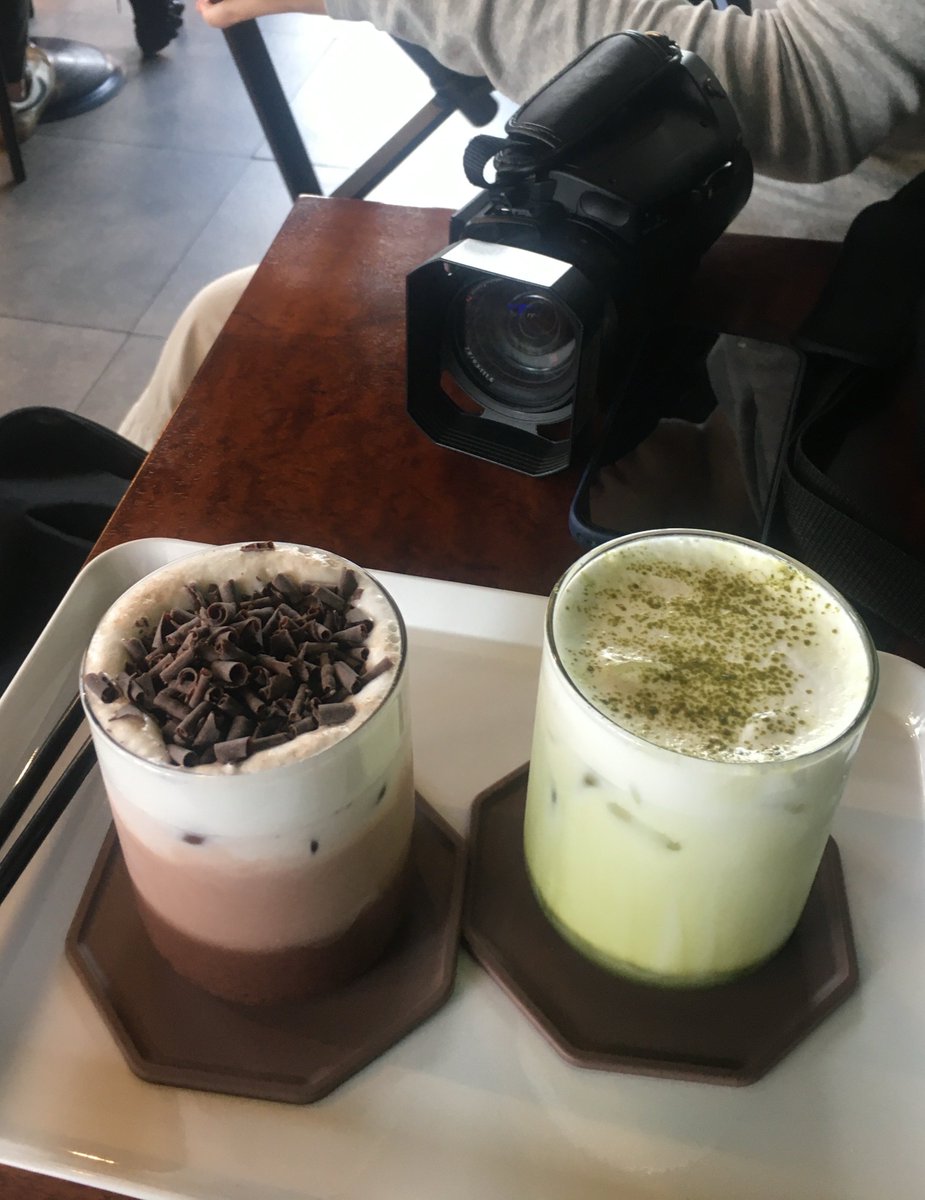 telhkrr's tweet photo. 남자에미친사람과 함께 마시는커피란..... https://t.co/9BW6XNQIgg