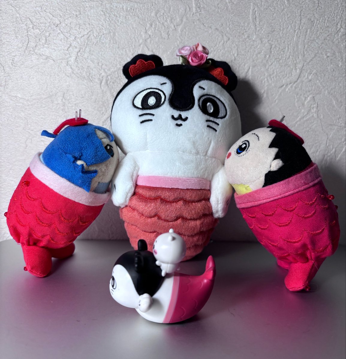 agpomcup's tweet photo. ちいかわ映画また行ってきたーー

特典はちいかわちゃんでした！
主役キターー😺✨✨

お友達のもちもちにも人魚になってもらったよーー

一緒にギャリギャリしようねーー https://t.co/UBL6h5ijsG