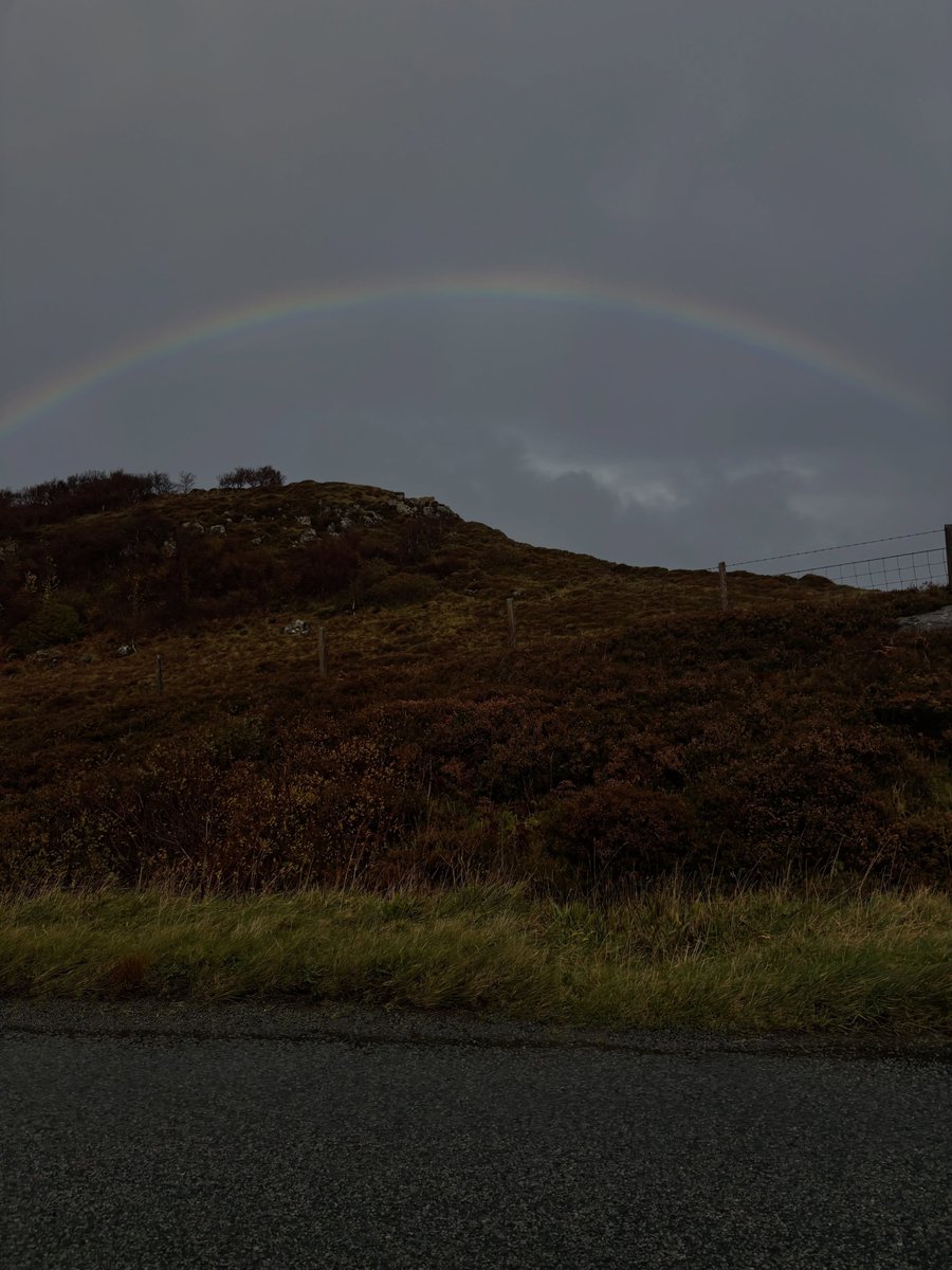 visualsofearth1's tweet photo. Isle of Skye, Scotland https://t.co/T7c1JT9uw6