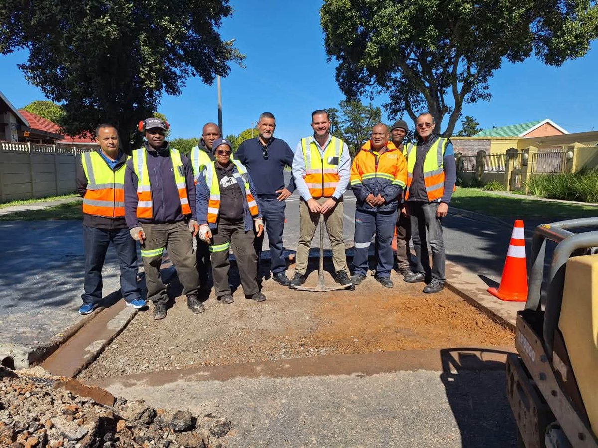 Our_DA's tweet photo. ❄️☀️ As Cape Town shakes off winter, the roads are getting some attention too.

In the DA-run City of Cape Town, teams are repairing the potholes and crocodile cracks left behind after winter on Cedar Road in Thornton.

It’s the everyday work of keeping our city moving and getting the basics right. 💙

🔗 See how we can get your town or city working for all: https://t.co/abESLCW1c7
