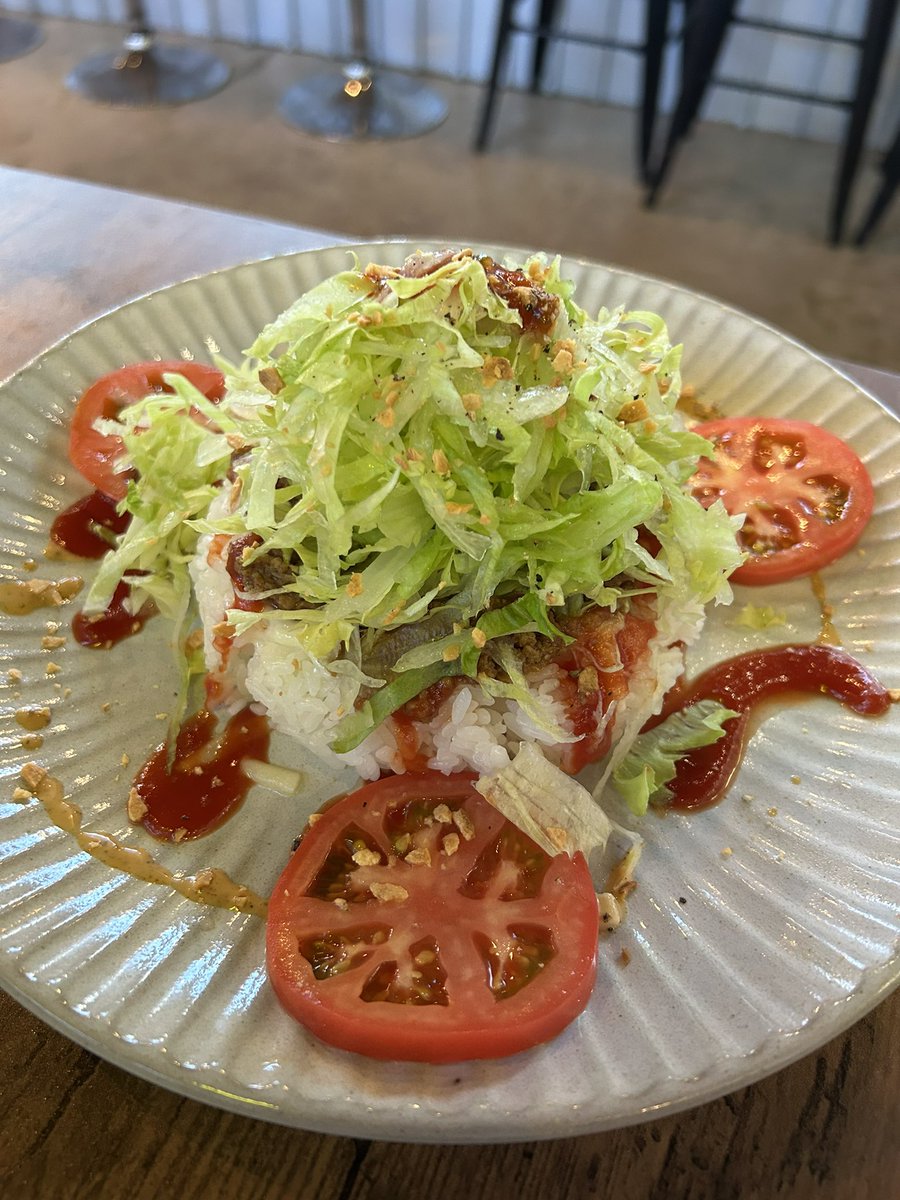 SteaveKR's tweet photo. 本日 沖縄ラストナイト。
ホテルの近所で一杯やってます！
ミミガー、タコライスと共に #オリオンビール にて、
  \\カンパ〜イ//
:'.🍺\(￣▽￣) #沖縄 https://t.co/aQxw7CUcHX