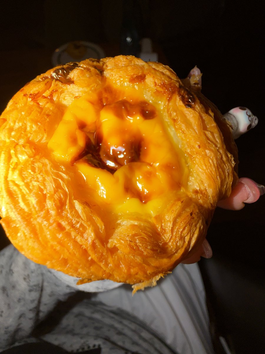 hamguineastar's tweet photo. 📌 커피창고로

말뭐말뭐 완전 마힛고 4세트나 사옴.
대신 입천장 다 까지기 싫으면 꼭 식혀먹기...🚬

얼리버드점으로 전화하면 미리 예약주문도 가능함! https://t.co/KN9Wstbvif