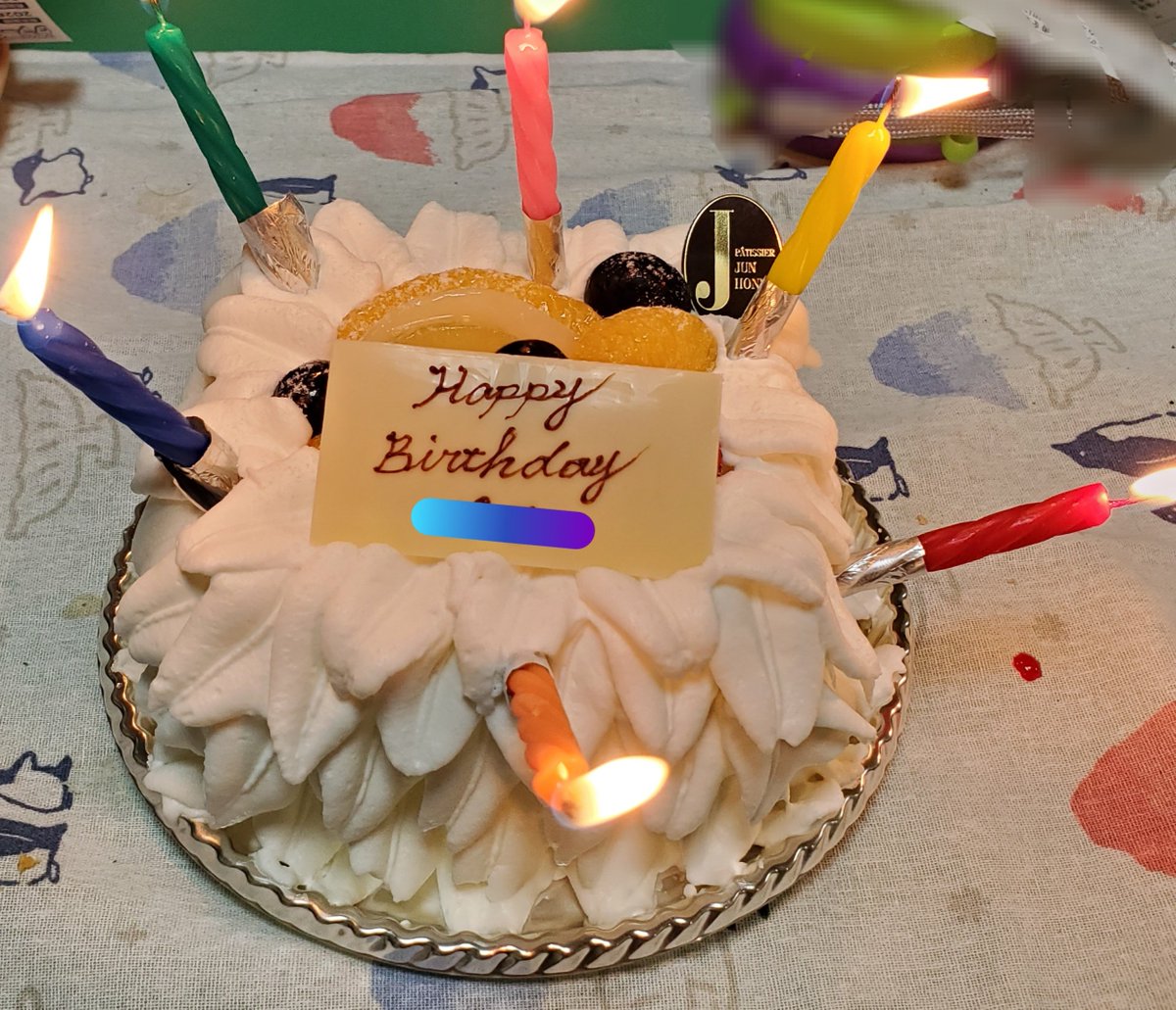 pekoakemi's tweet photo. こんばんわ～
先日　１年に１度の��ベントが🤭
今年は　ケーキがたくさんでした‼️ありがとうございます。こんなに集中してケーキを食べたのは久々です！どれも美味しいのでいっぱい食べた結果。。。
思った通り　太りました🤭
今週は、元に戻さないと🤗 https://t.co/nY76c9iKKa
