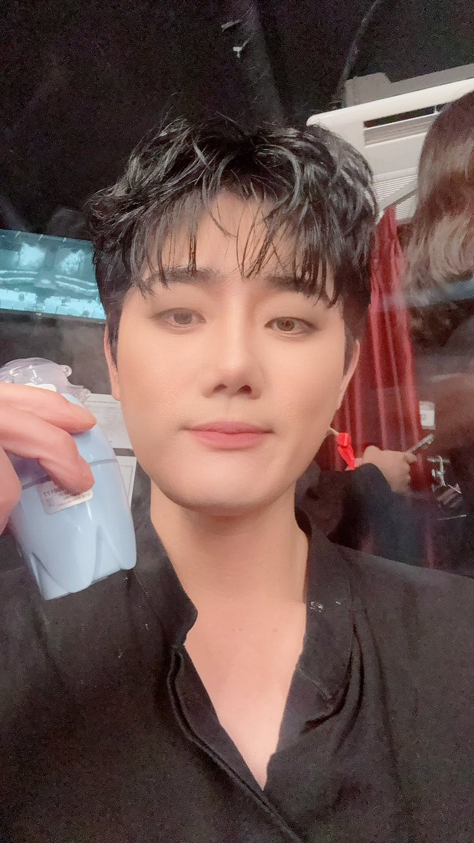 ysh0619's tweet photo. 뭔가 요즘 시간이 왜이렇게 빨리 가는지,,
그냥 바빠서 흐르는 시간이 아까운 요즘이네요
하지만!
맛있는거 많이 먹고 담주도 힘=====3333 https://t.co/7YbT5tbIDx