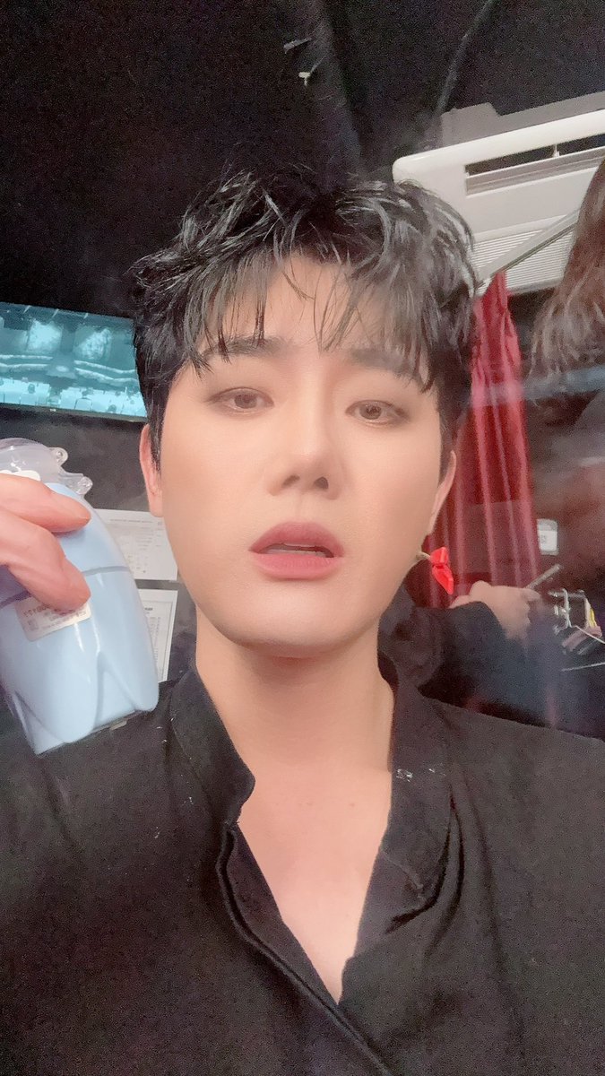 ysh0619's tweet photo. 뭔가 요즘 시간이 왜이렇게 빨리 가는지,,
그냥 바빠서 흐르는 시간이 아까운 요즘이네요
하지만!
맛있는거 많이 먹고 담주도 힘=====3333 https://t.co/7YbT5tbIDx