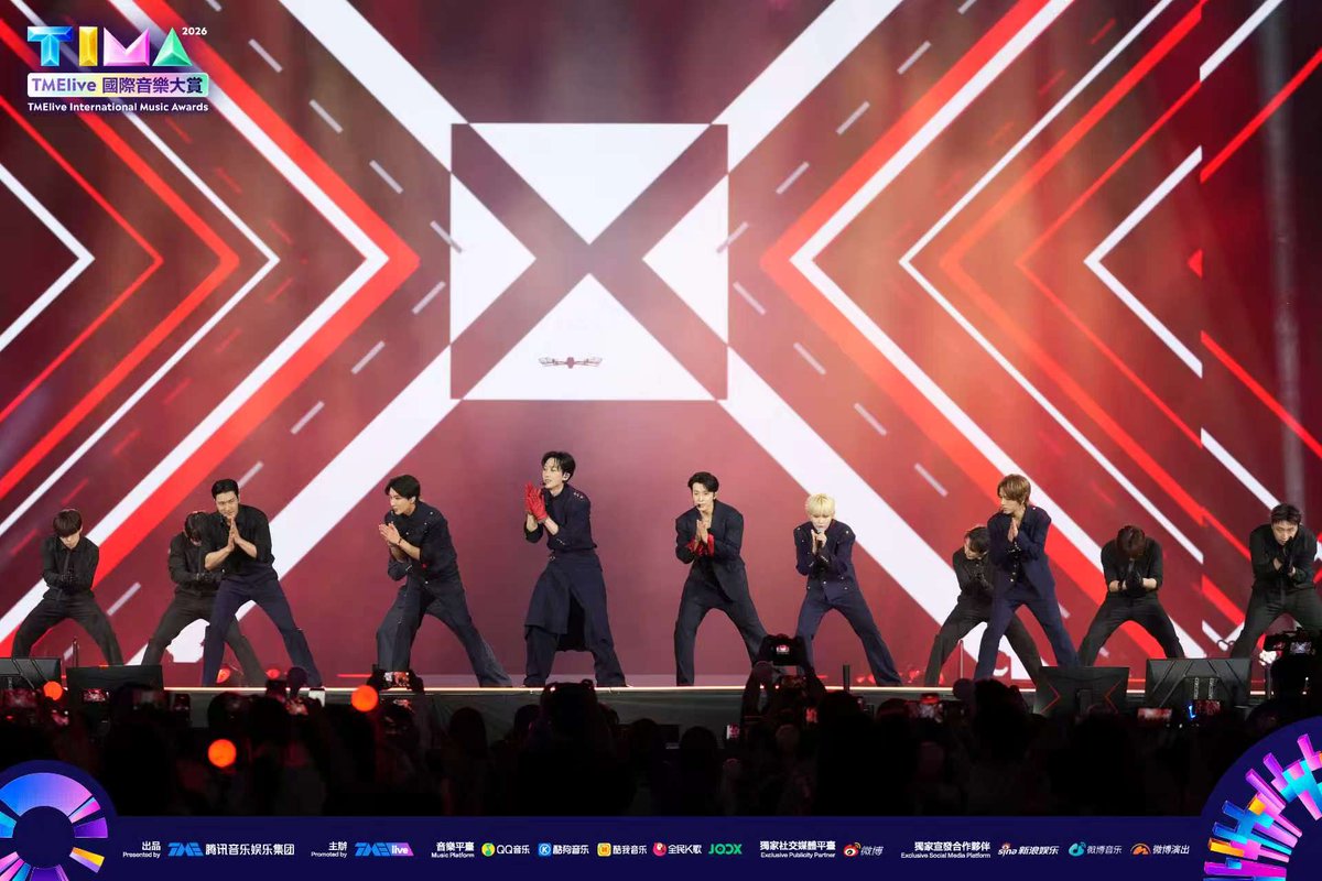 TME_official_'s tweet photo. 2026 TIMA國際音樂大賞（TMElive International Music Awards）8月22日現場直擊！
SUPER JUNIOR帶來《Express Mode》《Mr. Simple》《Bonamana》《Dancing Out》《Wonder Boy》《SORRY, SORRY》舞台，經典旋律響徹全場，他們純熟穩健的舞台功底、從容霸氣的頂尖氣場，無不展現經年沈澱的超強實力！

SUPER JUNIOR took the stage with a legendary six-song set — 'Express Mode,' 'Mr. Simple,' 'Bonamana,' 'Dancing Out,' 'Wonder Boy,' and 'SORRY, SORRY.' Iconic melodies echoed through the venue as their polished, rock-solid stagecraft and commanding, regal presence showcased the immense power that only years of experience can forge.

#TIMA #TIMA2026