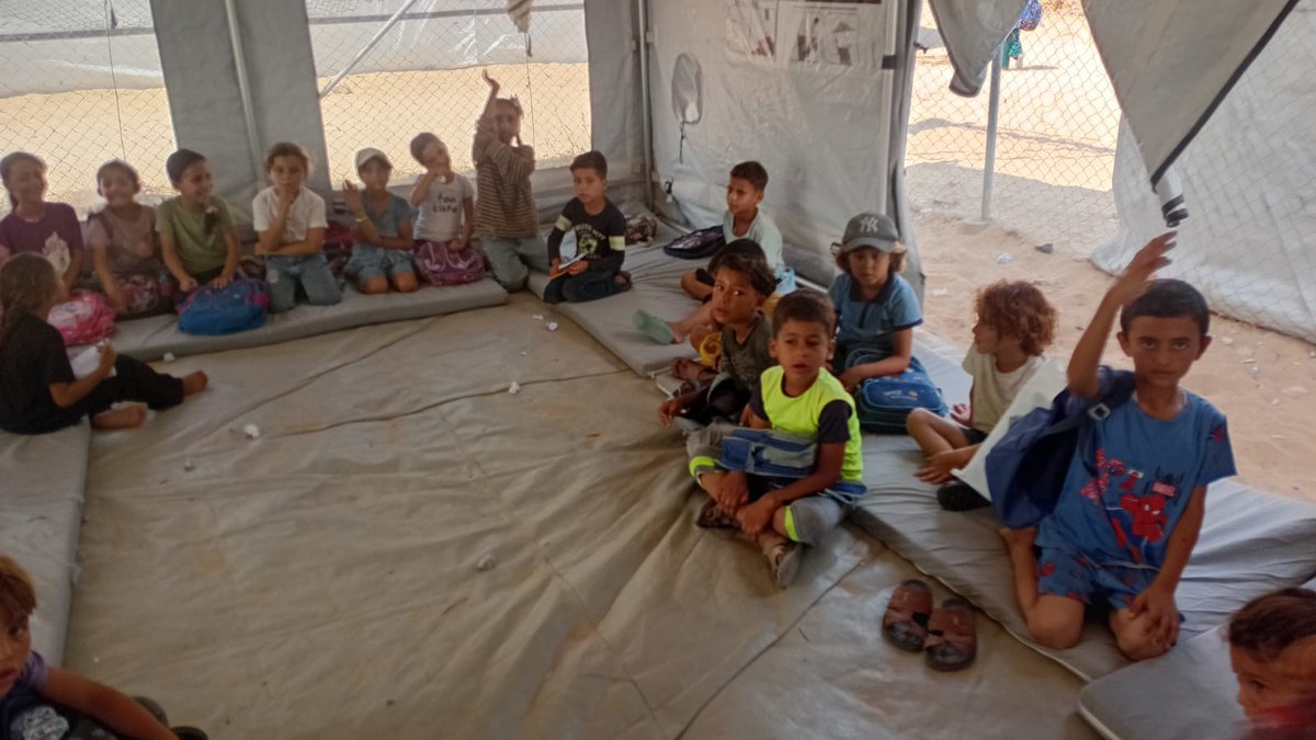 ps4lorg's tweet photo. Small Moments, Big Hope
A smile, a game, a new friendship, small moments that bring children confidence, connection, and hope for a better tomorrow.
#Gaza #FRIEDA #Hope #SafeSpaces #EducationIsARight @swisssolidarity https://t.co/LEtIaKtjdw