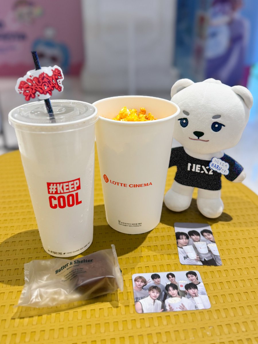 sln2y's tweet photo. Lotte Cinema x NEXZコラボのポップコーンを食べにきたHARUBEAR🐻‍❄️
ハルくんPickのキャラメルコーン美味しかった！
（写真撮る前にちょっと食べてしまった…本当はもっと山盛り）
#NEXZ
#SAUCIN #NEXZ_SAUCIN https://t.co/dv3eBjuBpR