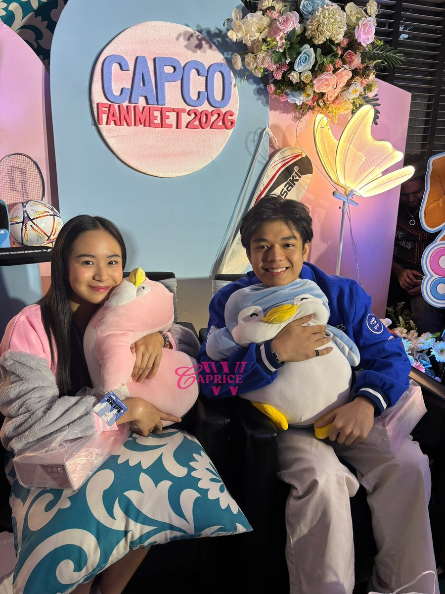 capricewwofc's tweet photo. A little gift from us to Caprice and Marco! 🐧🍬
Here’s our cute penguin stuffed toy and some sweet treats for the two of them at their fanmeet today. Hope you love them! 🥹✨

#CapriceCayetano #CapCo https://t.co/r9LckCCOh2