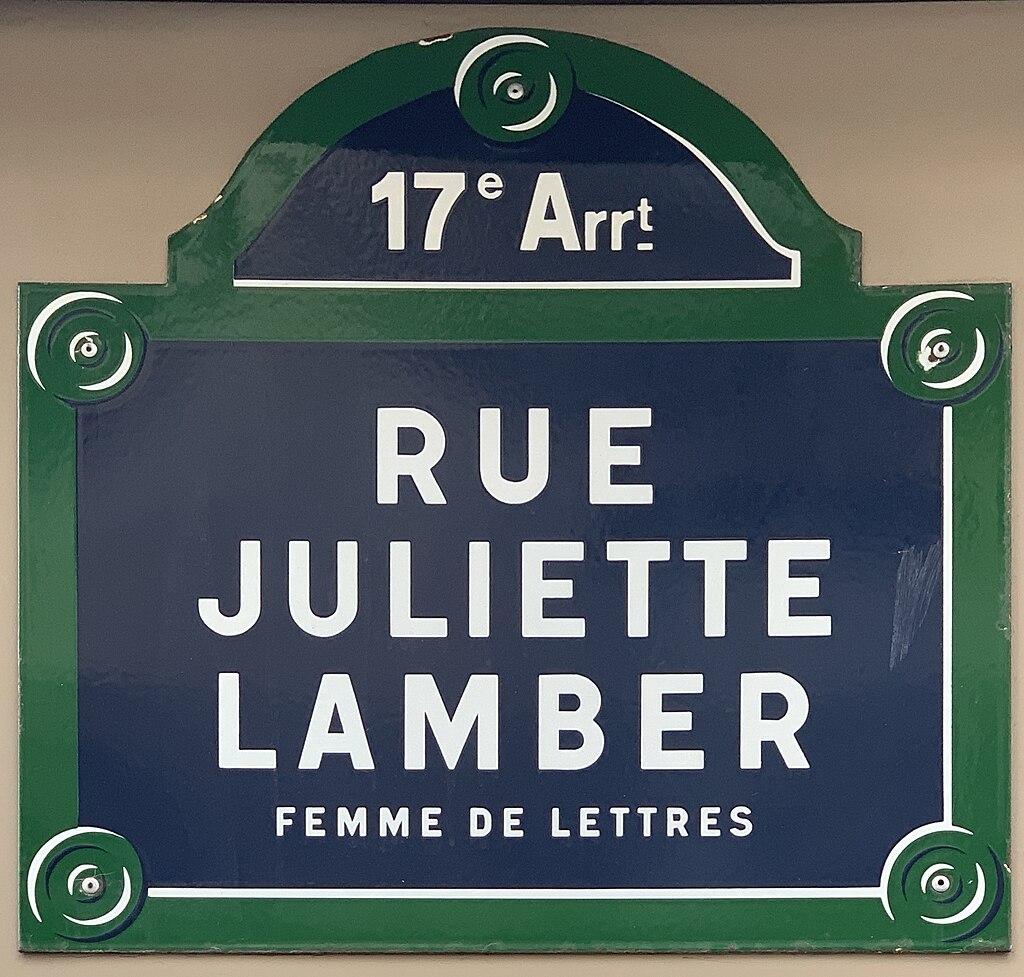 HistoireParis17's tweet photo. #90ans Le 23 août 1936 meurt l'écrivaine, journaliste, républicaine et féministe Juliette Lamber dans sa 100ème année.
Epouse de l’homme politique Edmond Adam, son salon politico-littéraire du 190 boulevard Malesherbes à #Paris17 fut très influent à la fin du 19e siècle. Fondatrice de la "Nouvelle Revue" à laquelle collaborent Loti, Mirbeau ou Maupassant, elle favorise les carrières littéraires de Dumas Fils, Daudet et Loti et laisse une cinquantaine d’ouvrages personnels.
Depuis 1897, de son vivant donc, une rue lui rend hommage près de la place de Wagram à #Paris17.