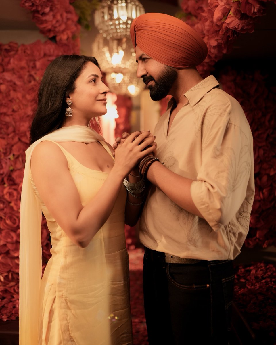 GippyGrewal's tweet photo. Nihaal Singh Te Jasneet Kaur ♥️

#singhvskaur2 #11September 

#gippygrewal #shehnaazgil https://t.co/x4MkAcRyBL