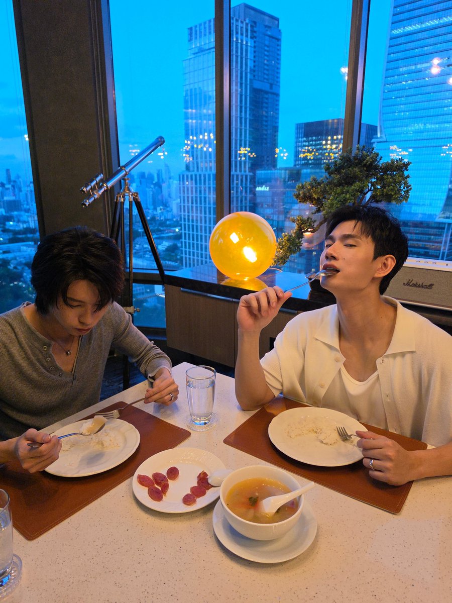 Aami_purple's tweet photo. Cute couple with no fairy tail ending
#Fahwon 😭

#poohpavel #ppoohkt #pavelphoom https://t.co/yXKFM7uHxr