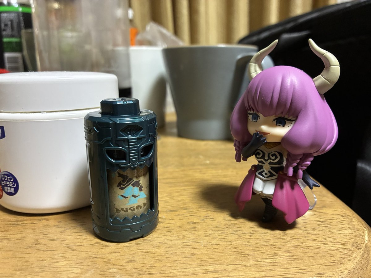 11Wok's tweet photo. 帰りに寄ったスーパーで、まさかのフードロス行きになっていた電角……
流石に早くないか💦 https://t.co/k69UKOLCtf