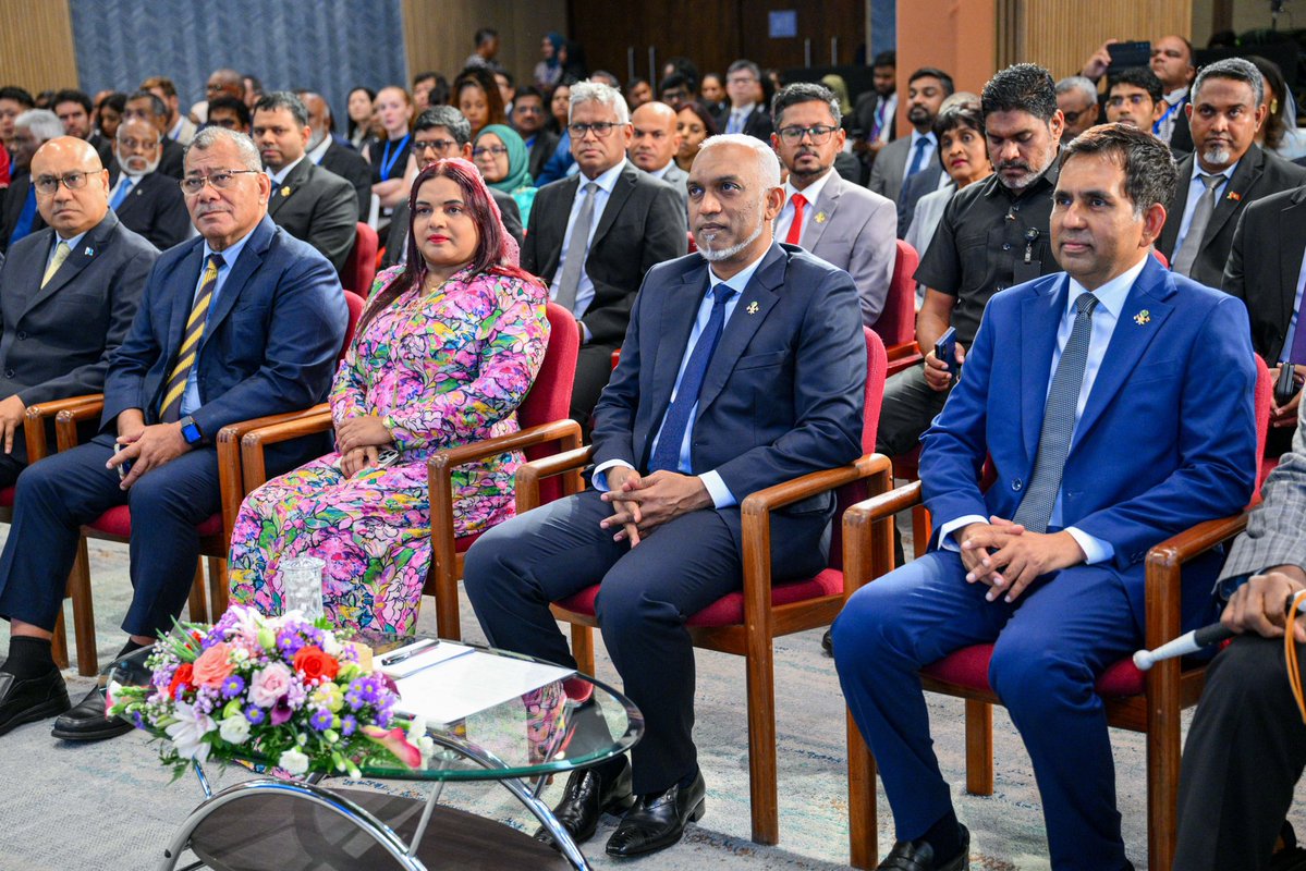 presidencymv's tweet photo. https://t.co/TuF2trjw7y