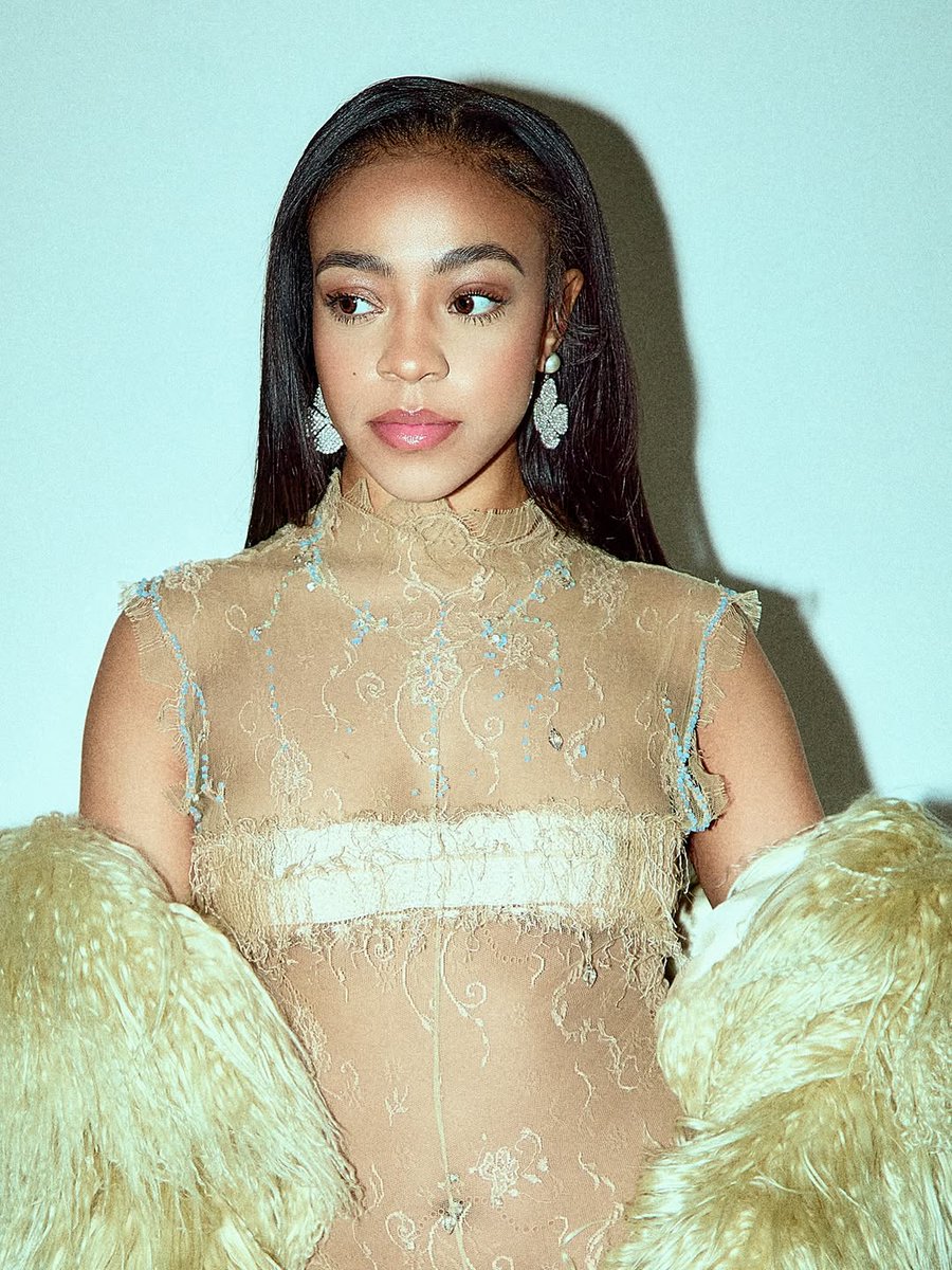 StoopsAxel's tweet photo. “I’m stepping more fully into myself while being patient with my growth. That chapter was a beautiful introduction to my story, but it isn’t the whole of it.“

Thank you  and your incredible team. Check out my interview, link in bio🖤

EDITORIAL CREDI... https://t.co/q50O1Up8Jd